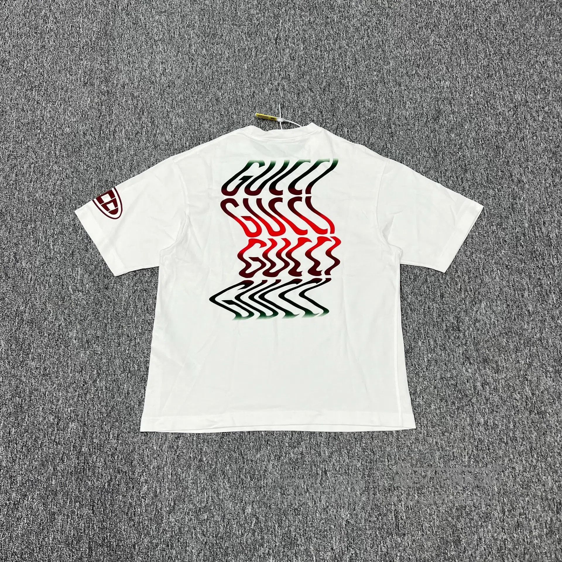 Gucci Guicci Red Label: 6 logos on the chest front Short-sleeved Size US XS / EU 42 / 0 - 4 Thumbnail