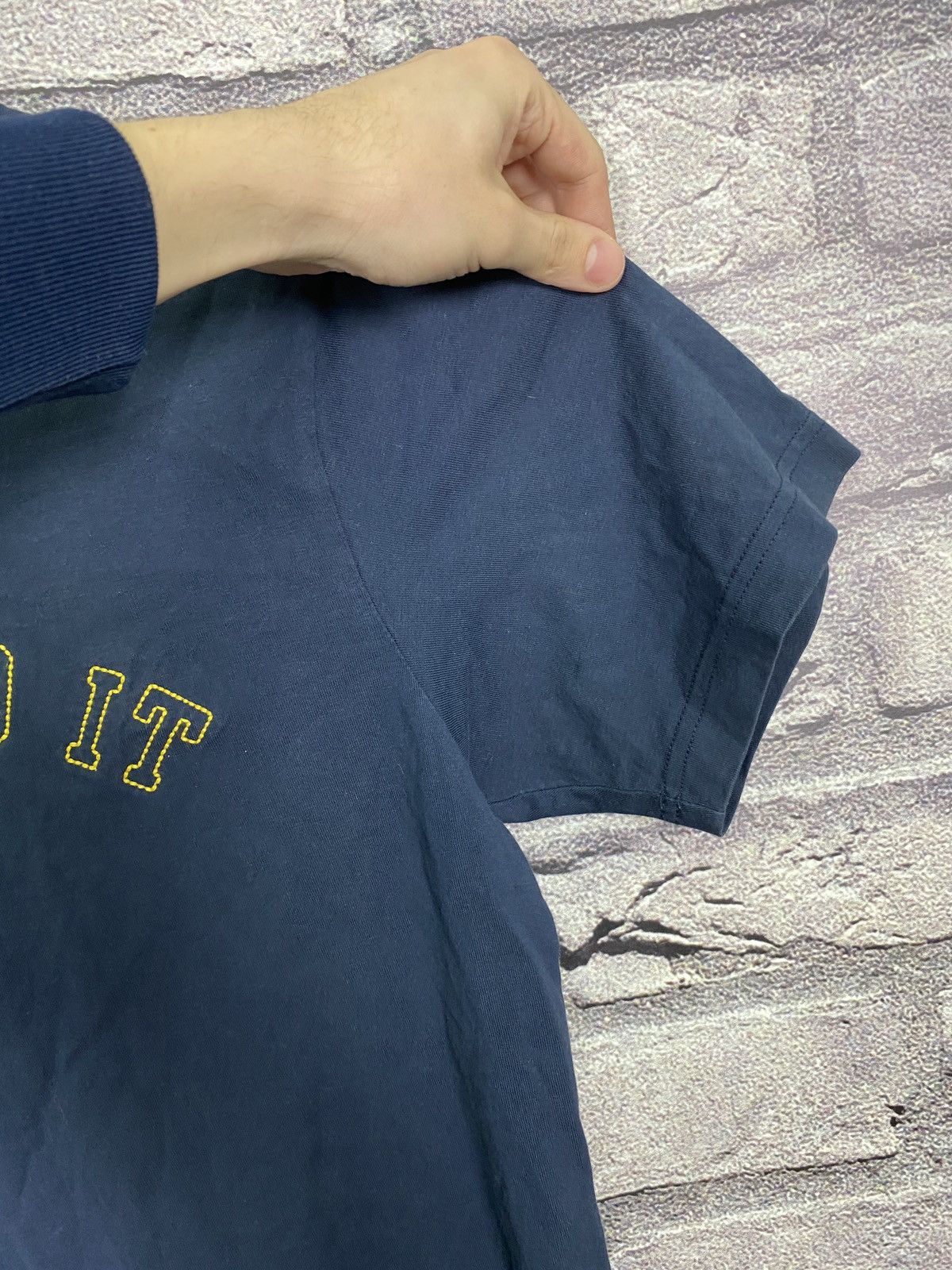 Vintage Vintage rare big logo T-shirt Nike Tn acg y2k Size US S / EU 44-46 / 1 - 5 Thumbnail