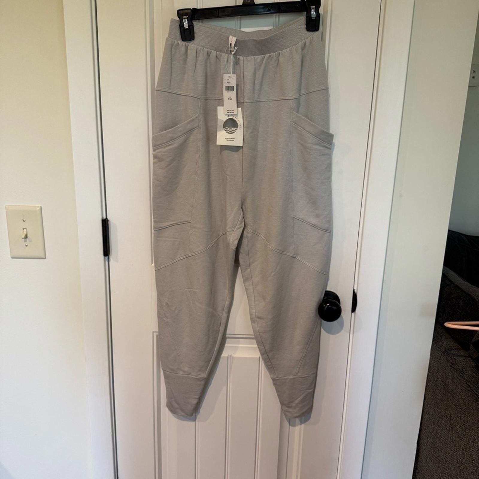 Other Daily Practice Gray Jogger Pants XXS Size 25" / US 0 / IT 36 - 1 Thumbnail
