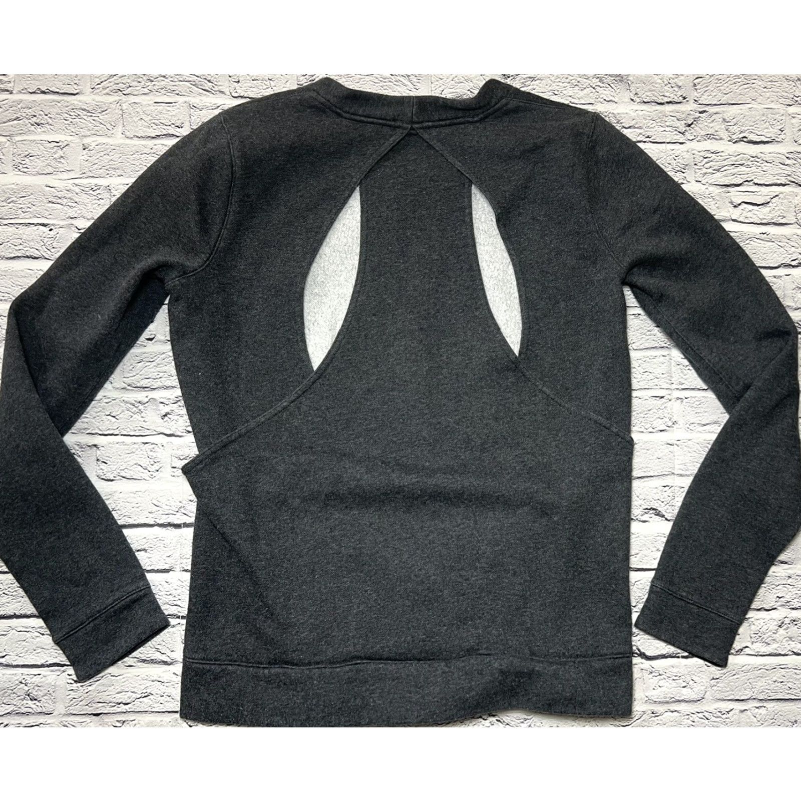 Lululemon Lululemon Sweatshirt Go Endeavor Splitback Women's 8 Gray Pockets Zip Fleece Inner Athletic Pullover Crew Neck Activewear Womens Size M / US 6-8 / IT 42-44 - 2 Thumbnail
