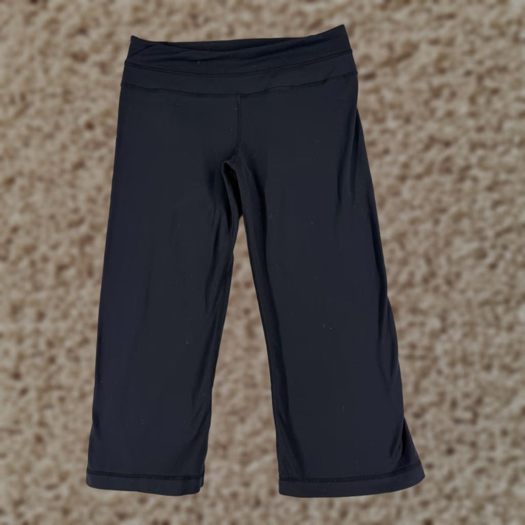 Lululemon Lululemon Pants Women 6 Black Wide-Leg Cropped 20" Inseam Yoga Workout Athleisure Casual Capris Pants Womens Size 28" / US 6 / IT 42 - 1 Thumbnail
