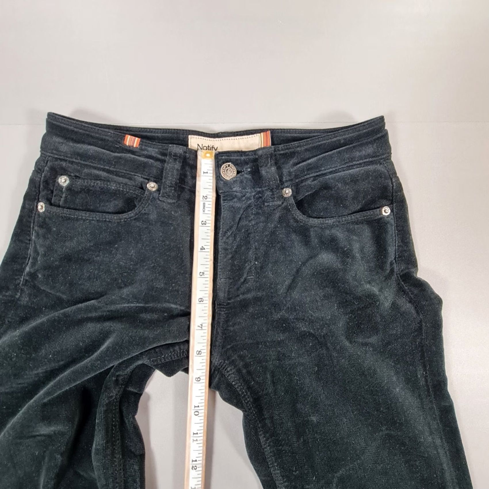 Vintage NOTIFY Women Jeans Black Capri Hellebora Low Rise Corduroy 25 W25 L26 Stretch Zip Fly Italy Cropped Vintage No Size 42" / US 20 - 6 Thumbnail