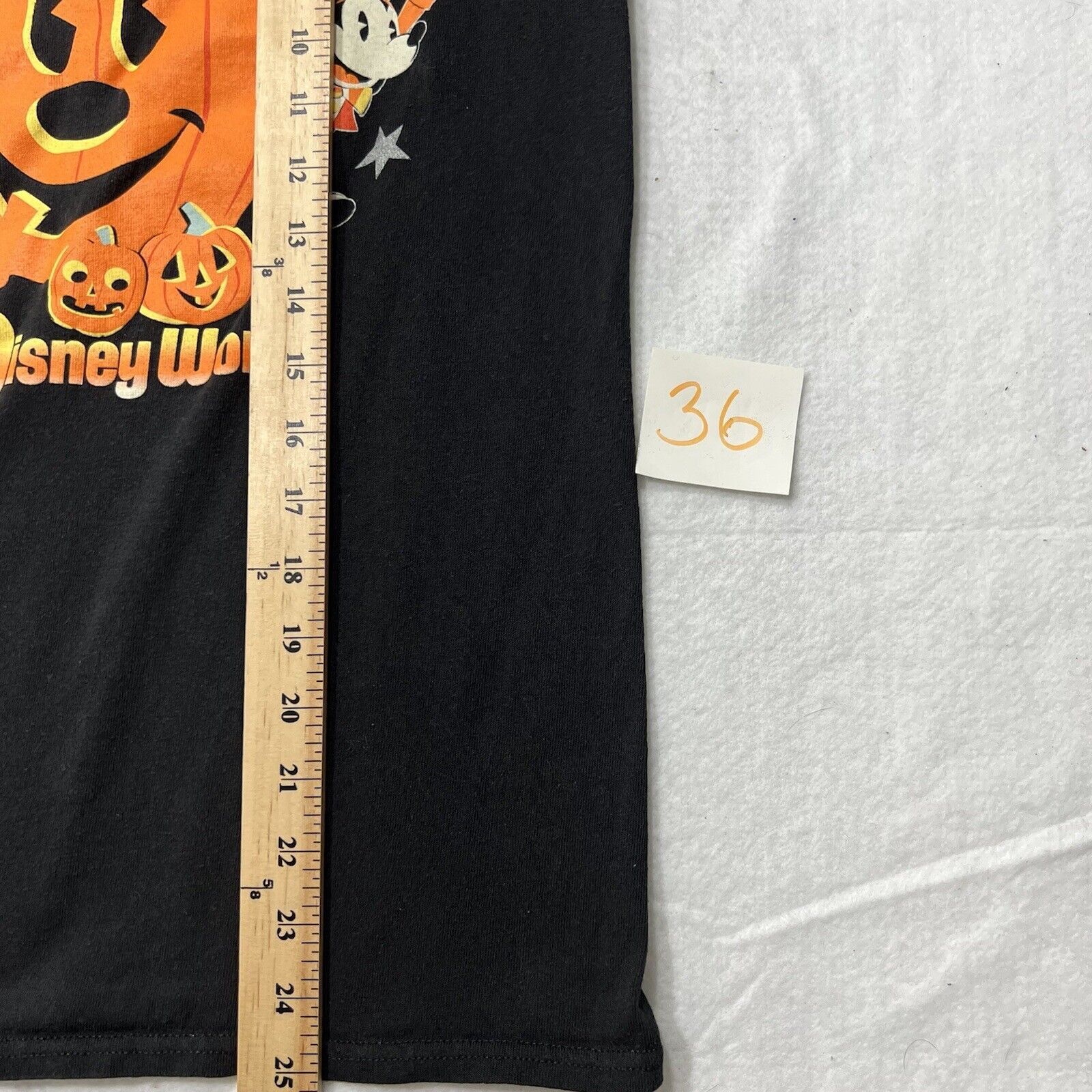 Disney Disney Parks Small 2020 Halloween Black Graphic T Shirt Size US S / EU 44-46 / 1 - 8 Thumbnail