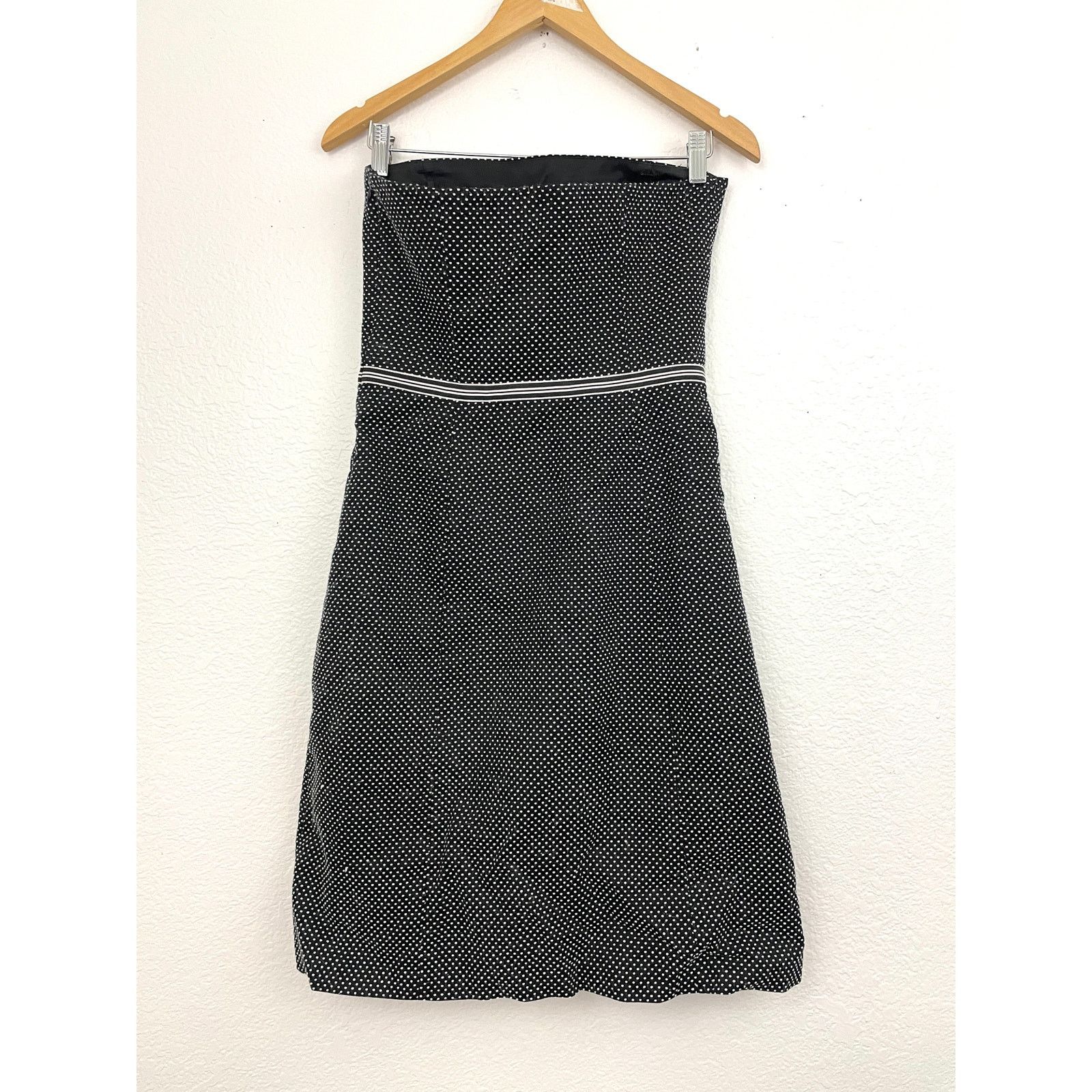 Ann Taylor Ann Taylor Dress Black Strapless Built-in Bra Size 6 Size M / US 6-8 / IT 42-44 - 2 Thumbnail