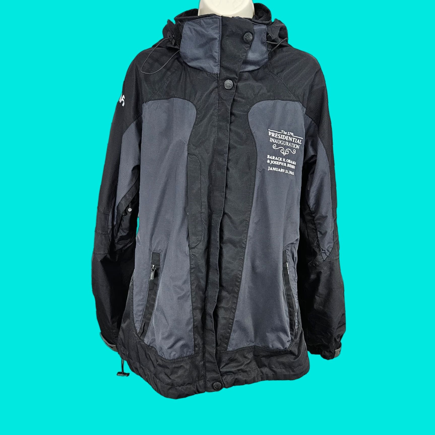 Vintage VINTAGE USA 57th Inauguration Obama Biden North End Black Hooded Jacket Large L Women Casual Workwear Zip Snap Embroidered Logo Packable Inner Pockets Size L / US 10 / IT 46 - 1 Thumbnail