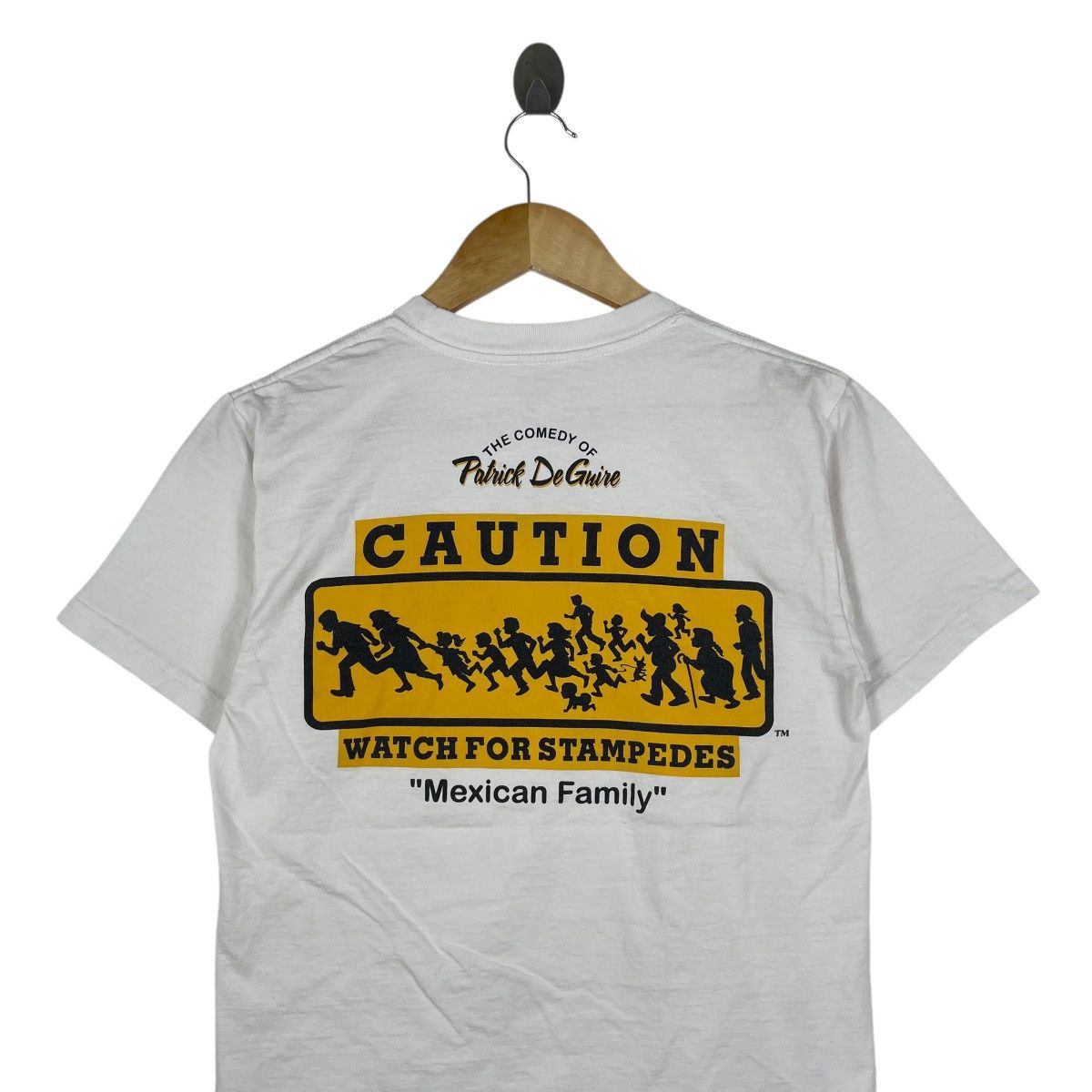 Vintage Vintage Patrick De Guire Comedy Mexican Family Tee Shirt Size US S / EU 44-46 / 1 - 7 Thumbnail
