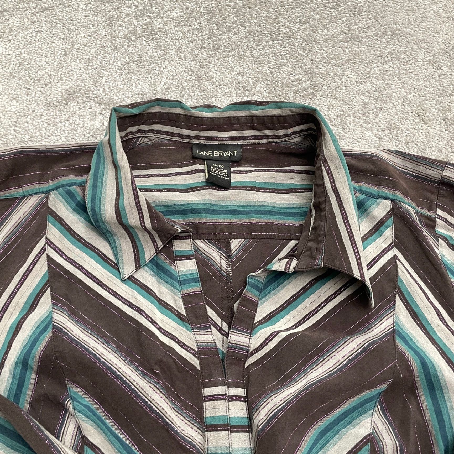 Vintage Lane Bryant Blouse Womens 18/20 Purple Striped Long Sleeve Hook & Eye Shirt Casual, Workwear, Travel Womens Regular Fit Vector Size XXL / US 16-18 / IT 52-54 - 3 Thumbnail