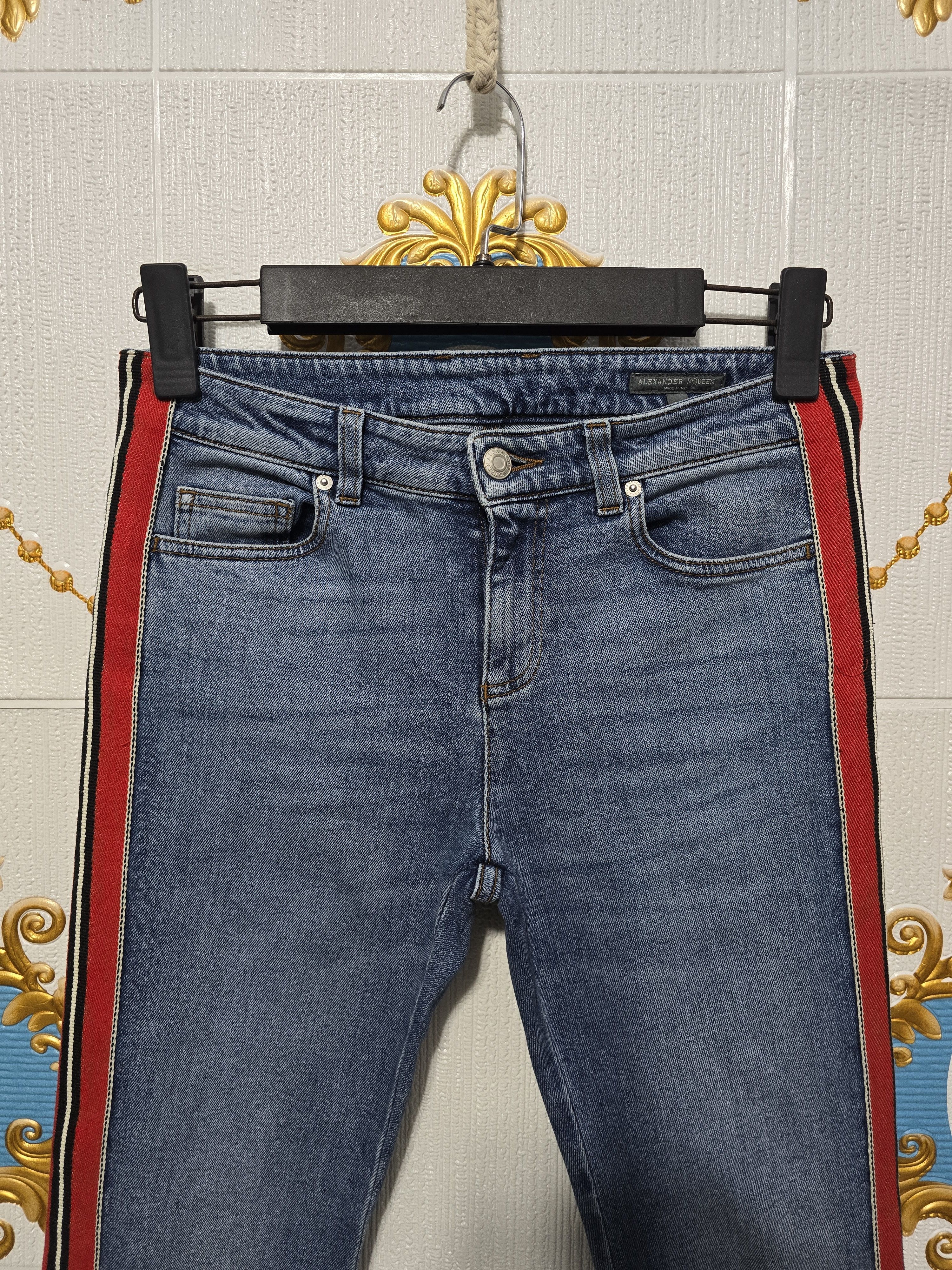 Alexander McQueen Alexander McQueen jeans, WOMEN'S SMALL w26 ,BEAUTIFUL new Size 26" / US 2 / IT 38 - 2 Thumbnail