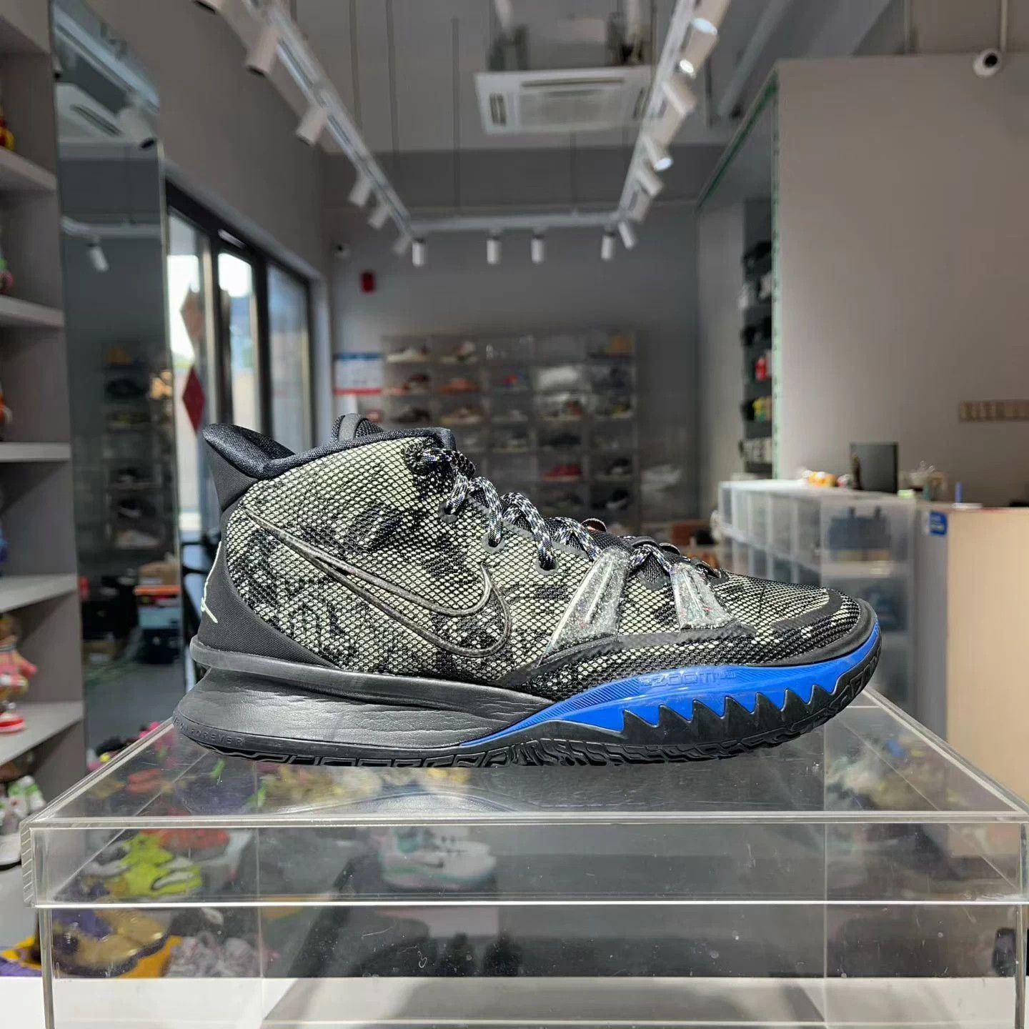 Nike Kyrie 7 Black Blue 44