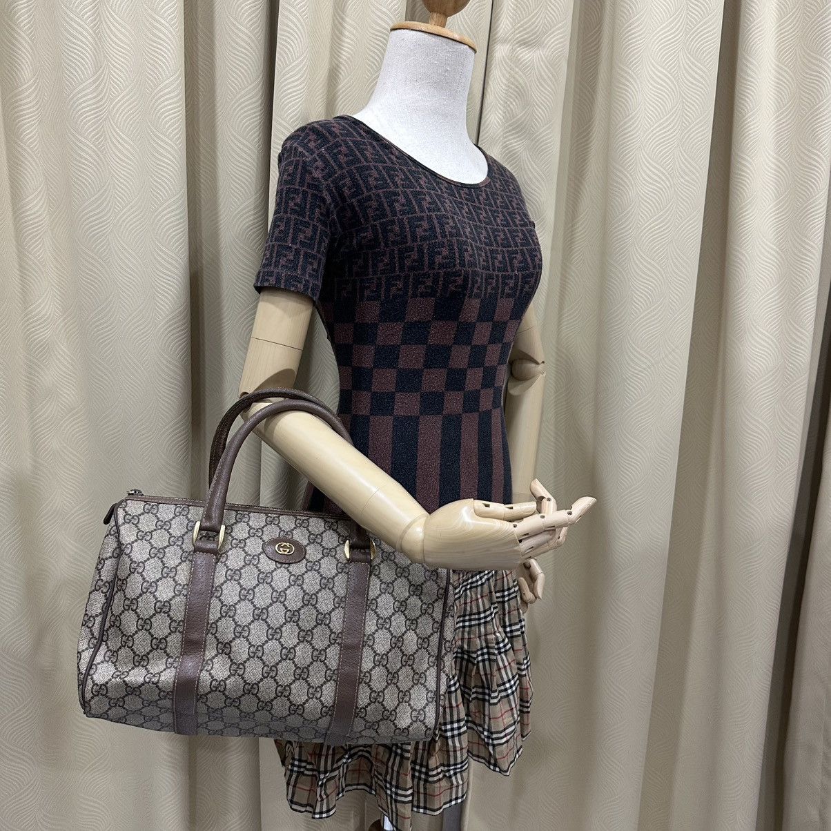 Gucci ‼️LASTDROP‼️ VINTAGE GUCCI GG SUPREME BOSTON BAG Size ONE SIZE - 1 Thumbnail