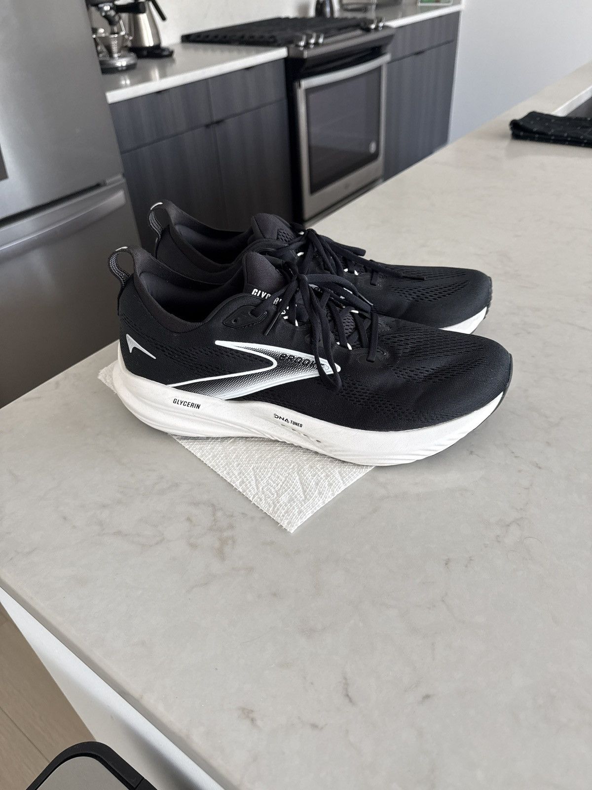 Brooks Brooks Glycerin 22 Size US 12.5 / EU 45-46 - 1 Thumbnail