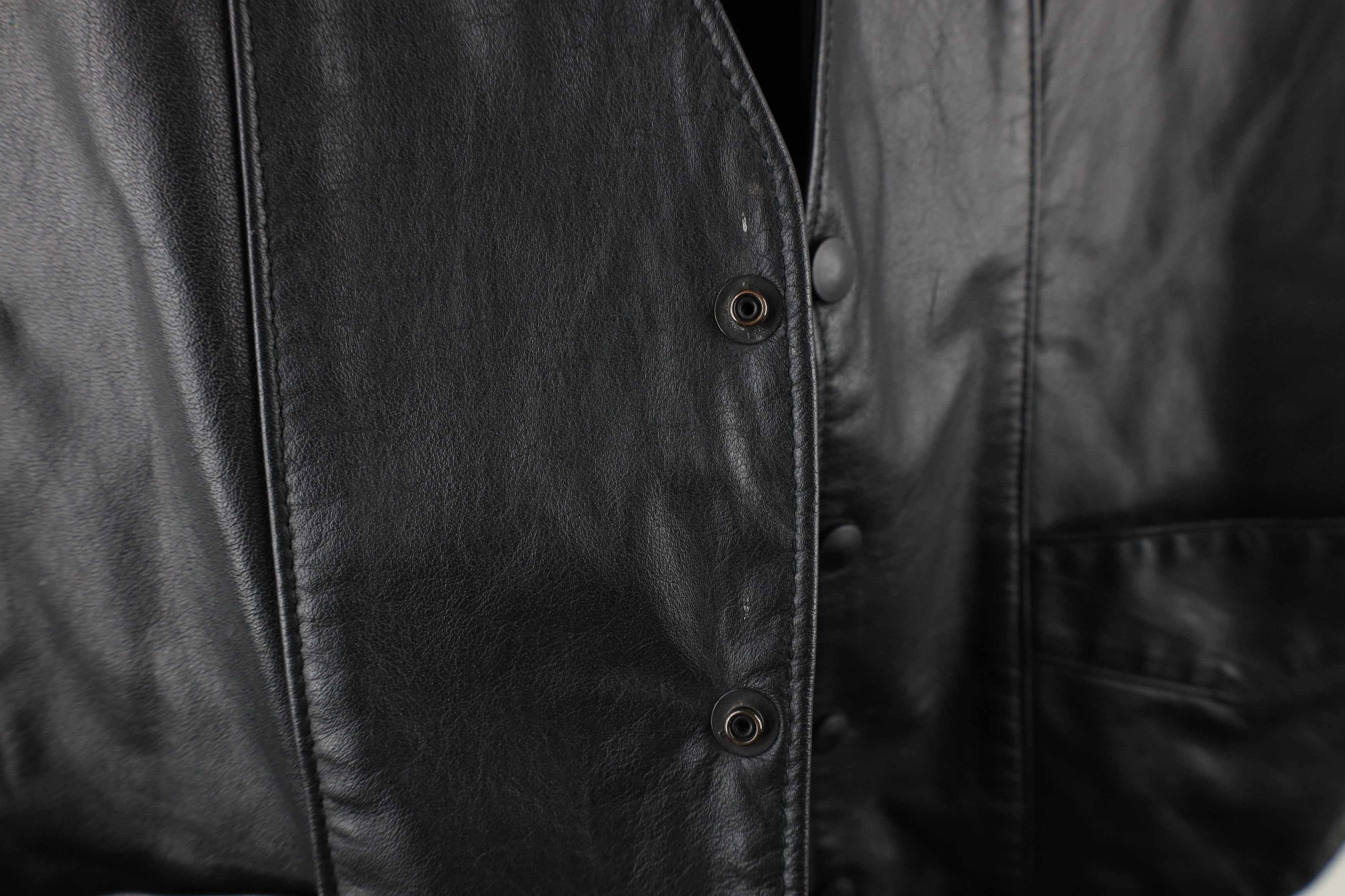 Vintage Vintage 70s Streetwear Leather Button Vest Jacket Black USA Size US L / EU 52-54 / 3 - 9 Thumbnail