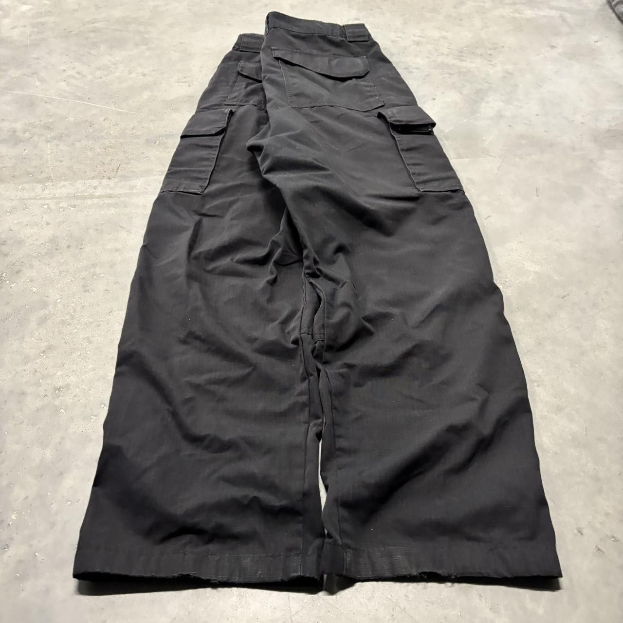 Japanese Brand × Vintage Crazy Vintage Y2K/2000s Baggy Black Streetwear Workwear Skater Cargo Pants! Size US 34 / EU 50 - 4 Thumbnail