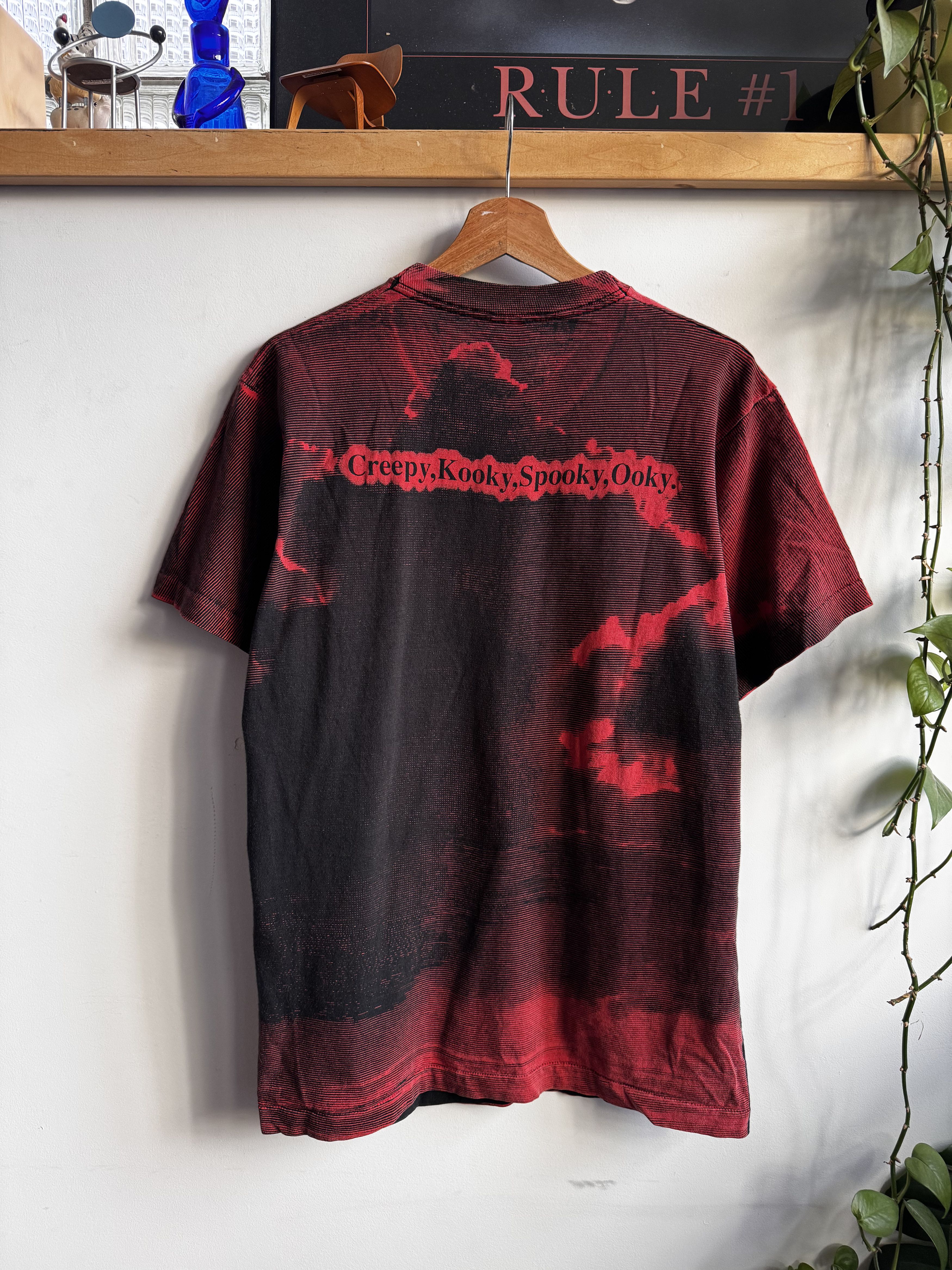 Vintage 90s The Addams Family Uncle Fester AOP Tshirt Size US L / EU 52-54 / 3 - 2 Thumbnail