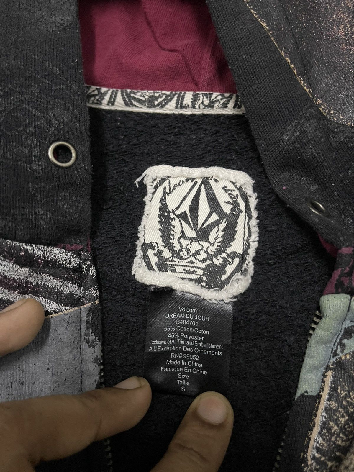 Volcom 2000s VOLCOM DREAM DU JOUR SKATE FULLPRINT HOODIE ZIPPER Size US S / EU 44-46 / 1 - 9 Thumbnail