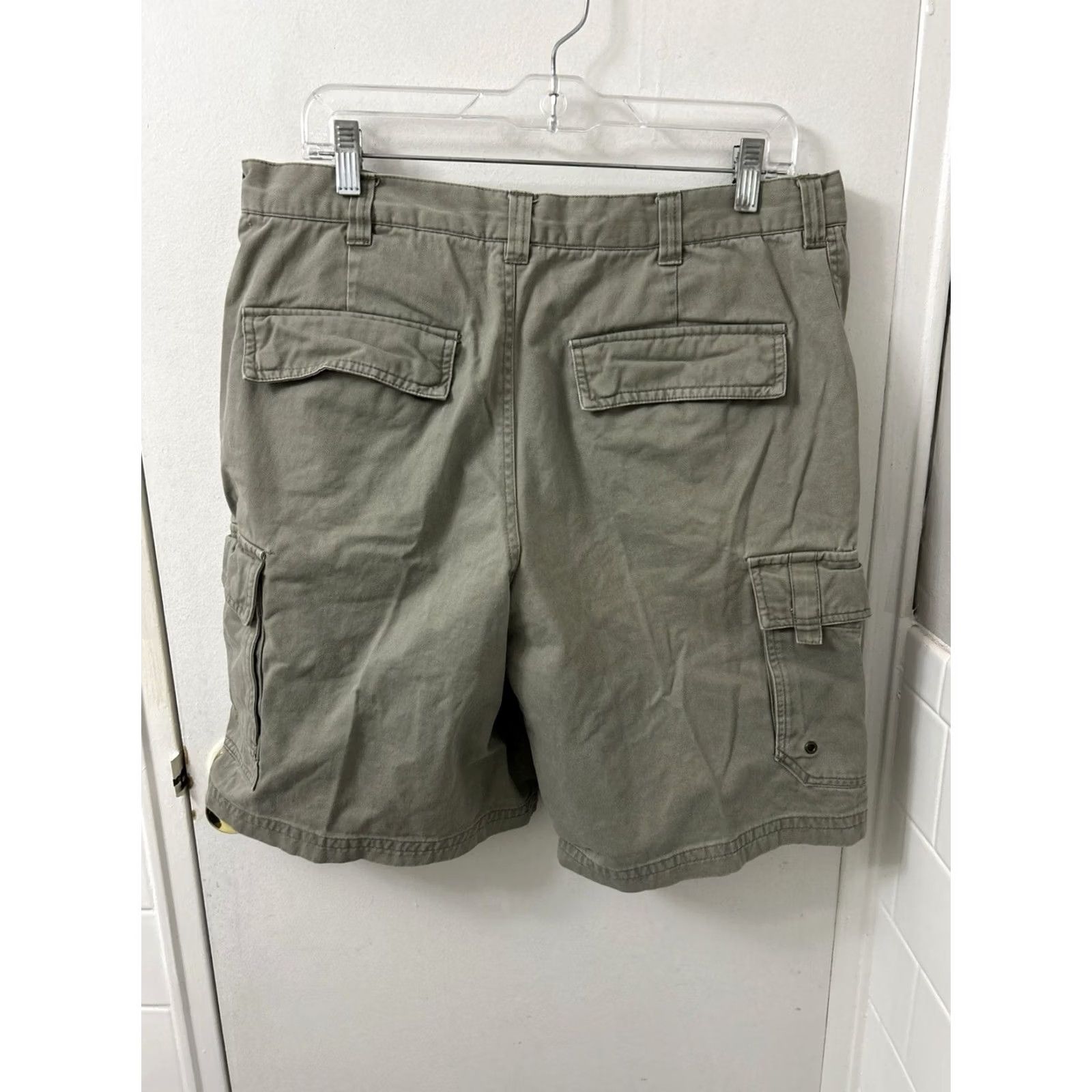 Vintage Columbia Cargo Shorts Mens Size 36 Sage Green Cotton Twill Utility 9" Size US 36 / EU 52 - 7 Thumbnail