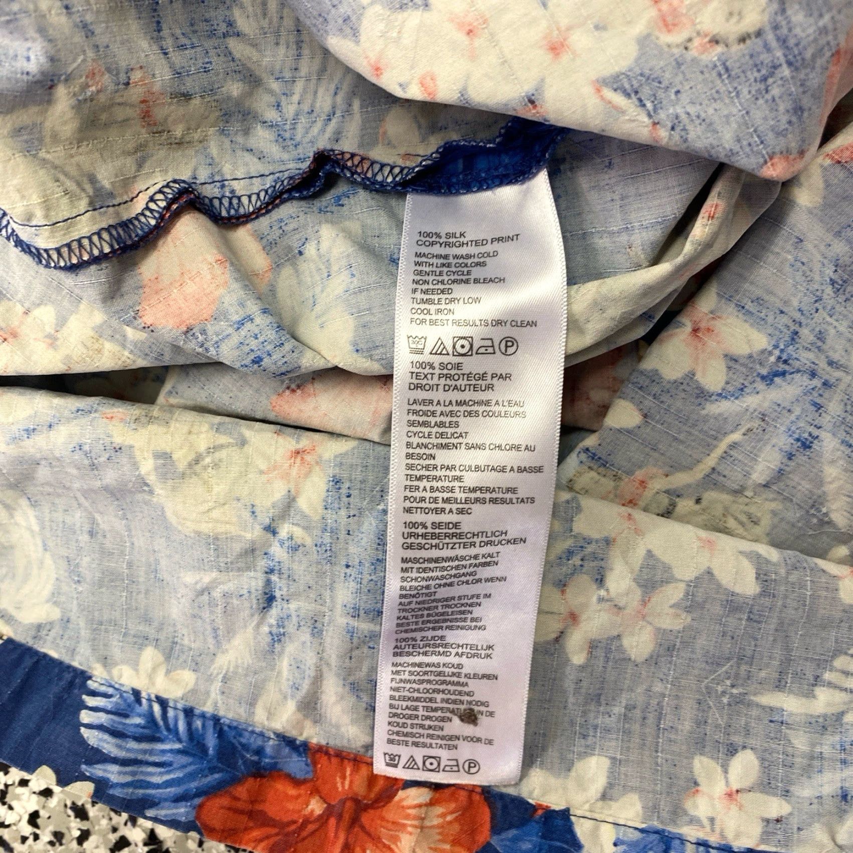 Tommy Bahama VINTAGE Tommy Bahama Hawaiian Shirt XL Silk Blue Floral Hula Girl Aloha Men Short Sleeve Button-Up 100% Silk (Floral) Size US XL / EU 56 / 4 - 5 Thumbnail