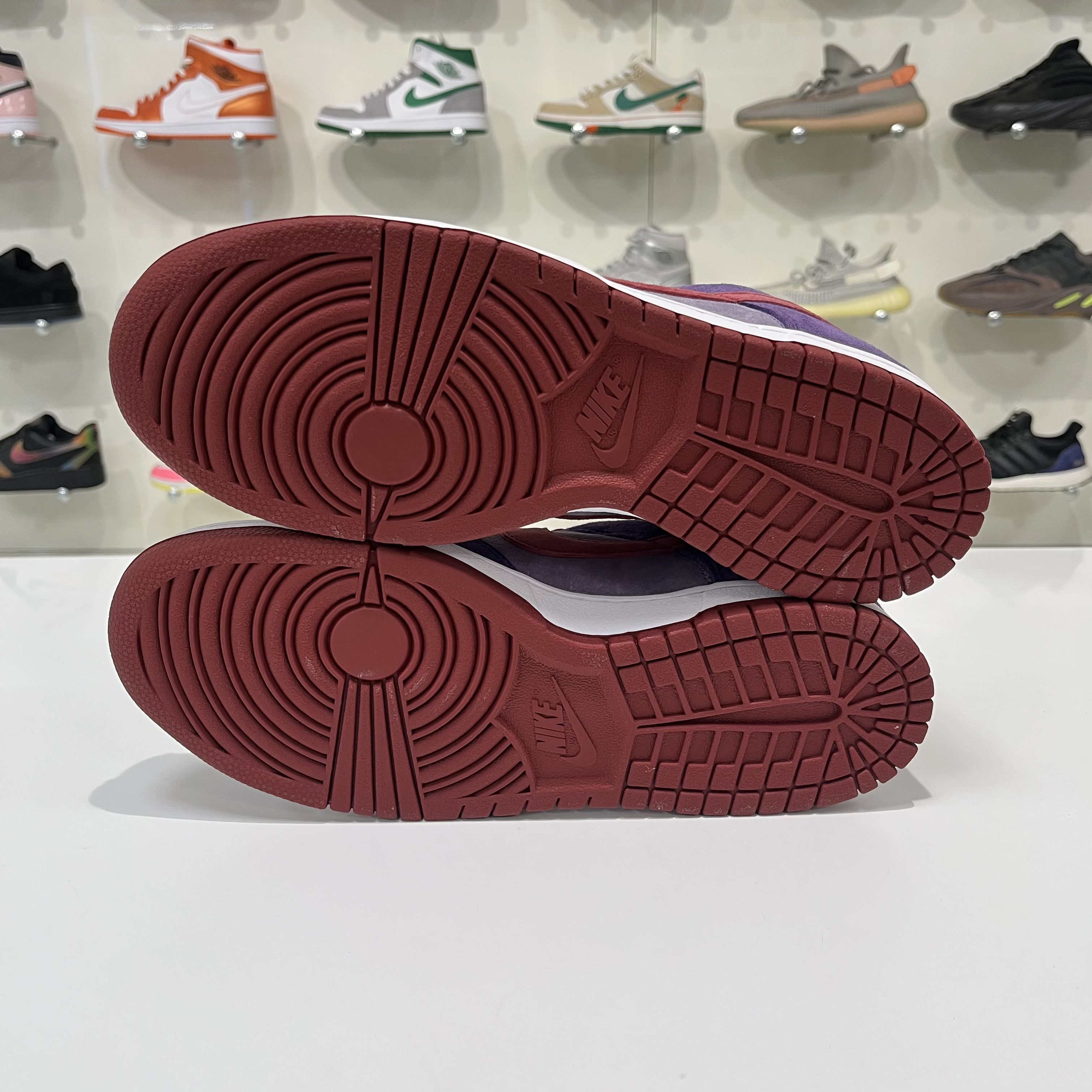 Nike Nike Dunk Low Plum 2020 Size US 9.5 / EU 42-43 - 6 Thumbnail