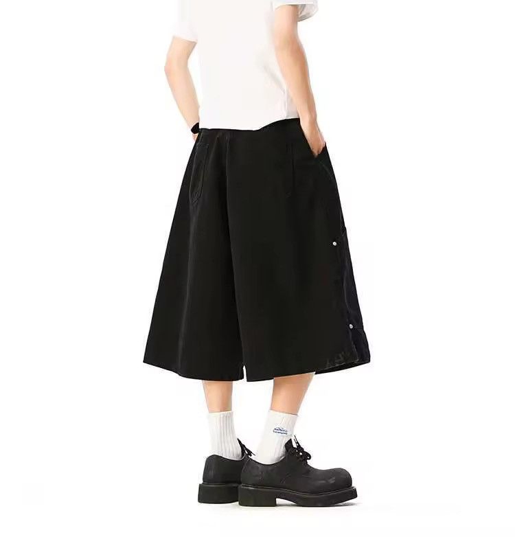 wide leg baggy cargo shorts