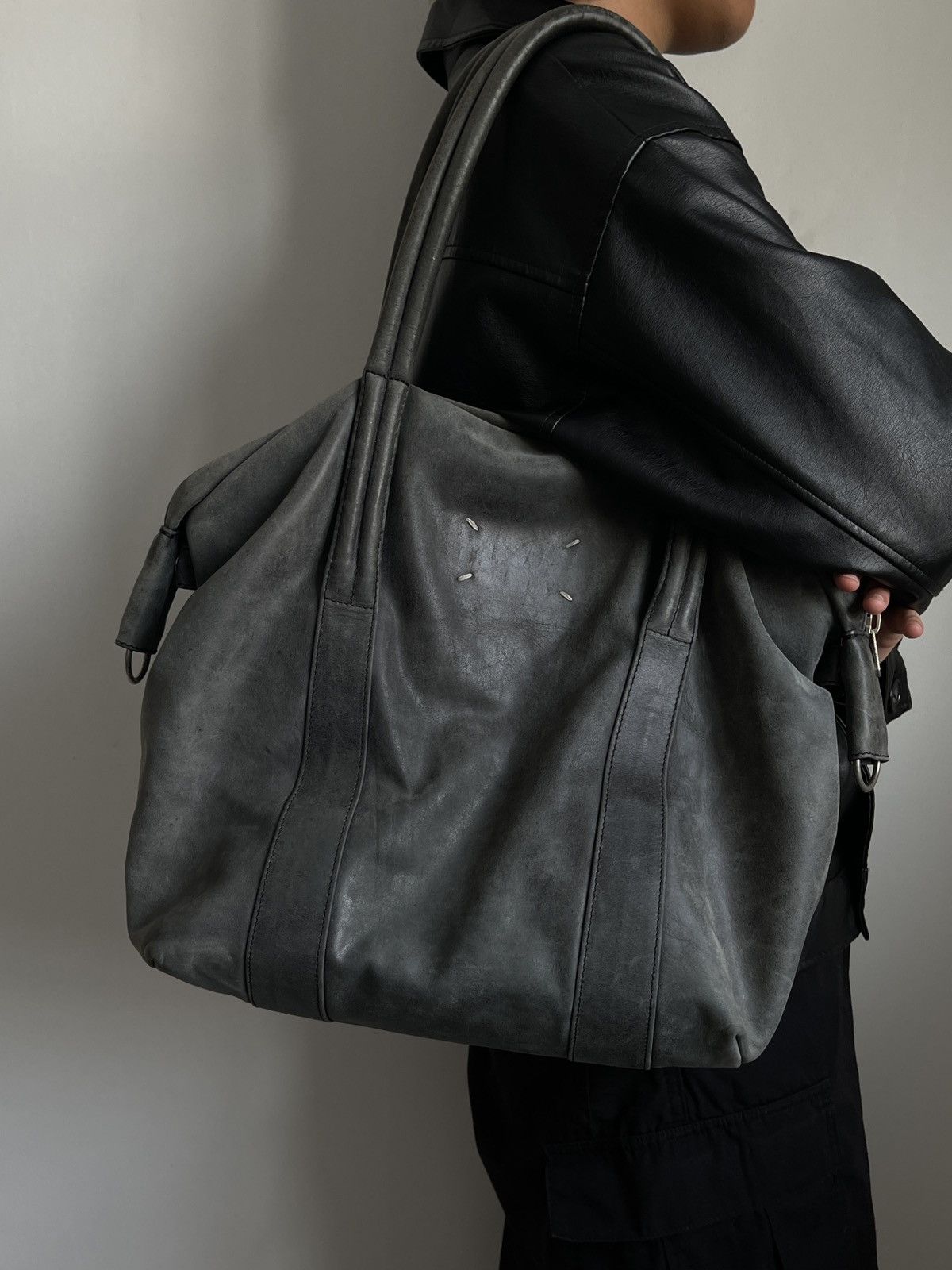Maison Martin Margiela レザーダッフルバッグ2012 Maison Martin Margiela レザーダッフルバッグ2012 - メルカリ