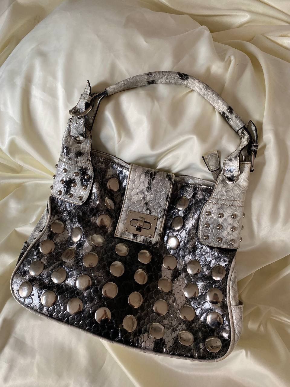 Vintage silver leather shoulder bag