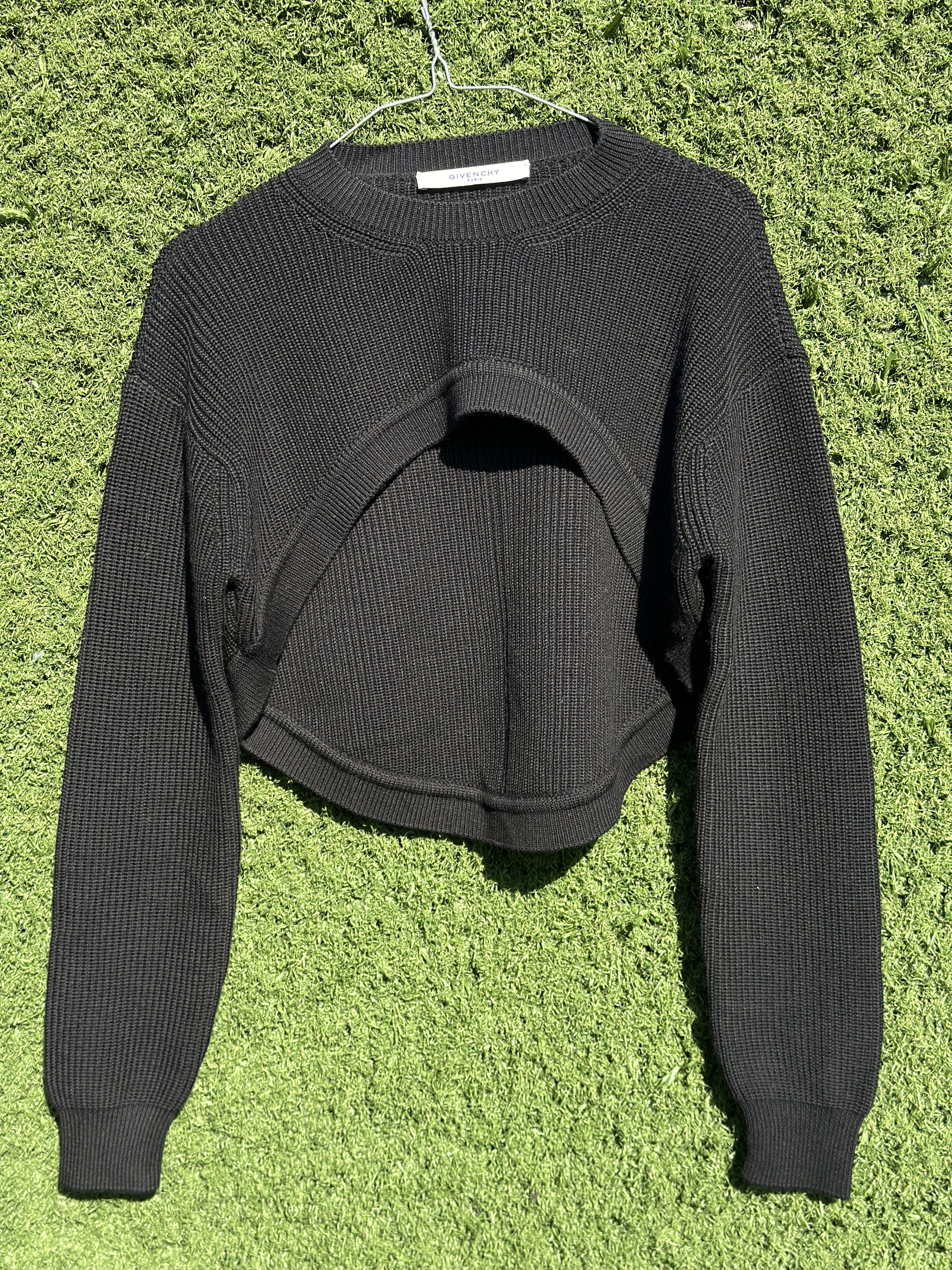 Givenchy Givenchy Paris Cropped Wool Knit Sweater Cut Out Bolero S Size S / US 4 / IT 40 - 4 Thumbnail
