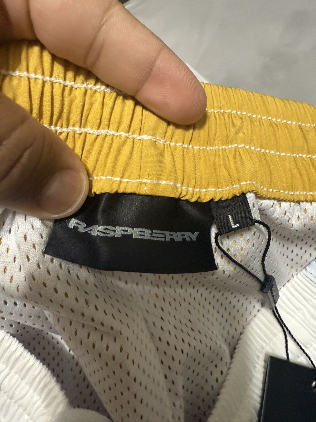 The GV Gallery The GV Gallery Half Half Sweats Size Medium Size US 32 / EU 48 - 8 Thumbnail