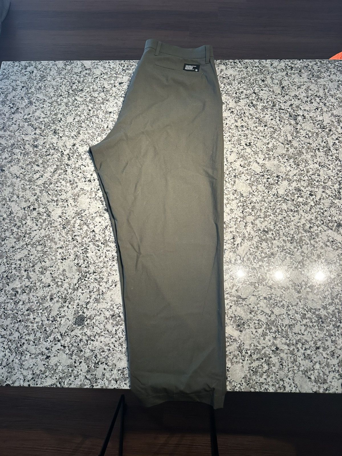 Neighborhood Neighborhood Two Tuck Pant Size US 34 / EU 50 - 3 Thumbnail