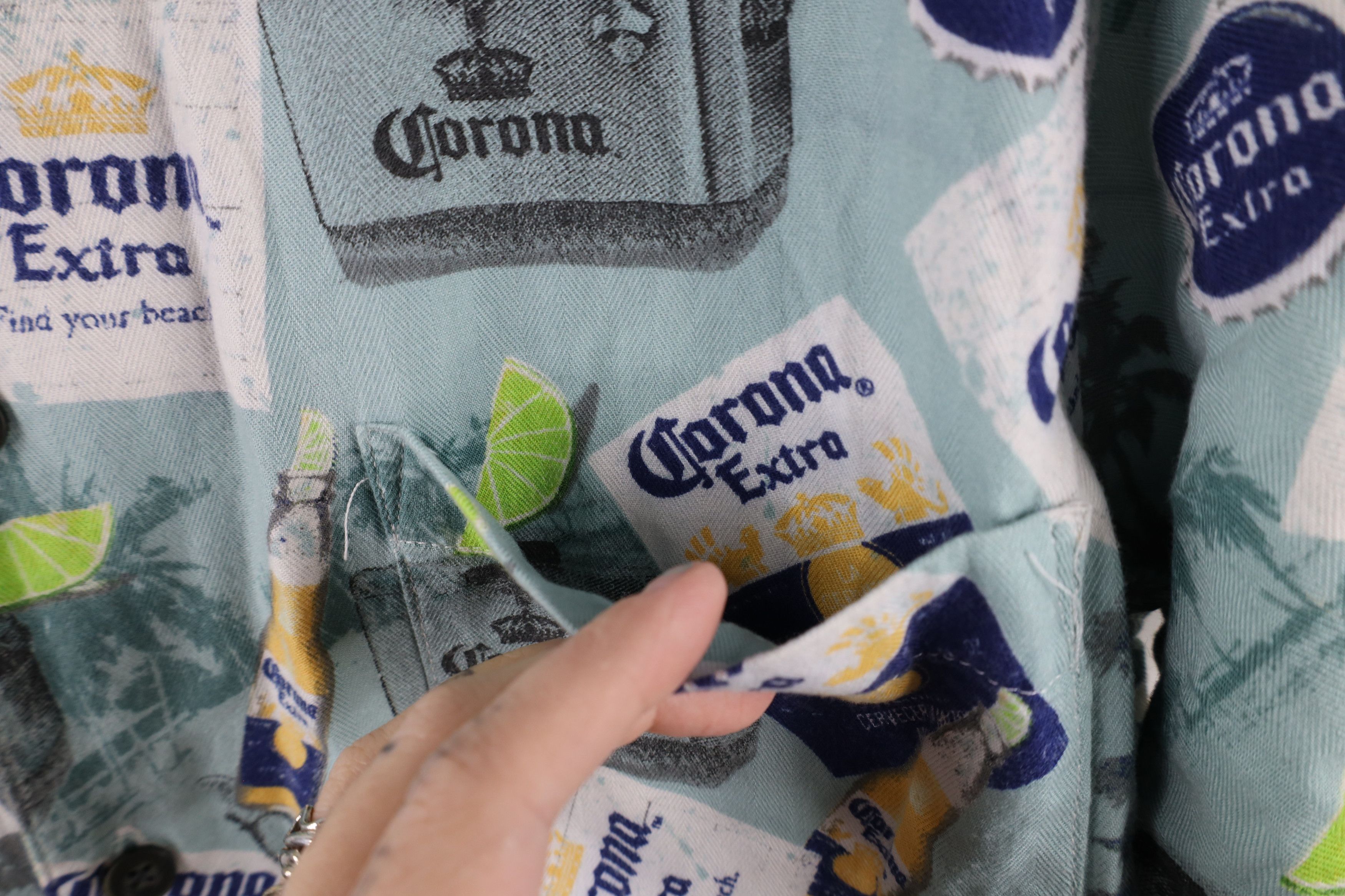Vintage Vintage 90s Streetwear Beer All Over Print Button Shirt Size US M / EU 48-50 / 2 - 4 Thumbnail