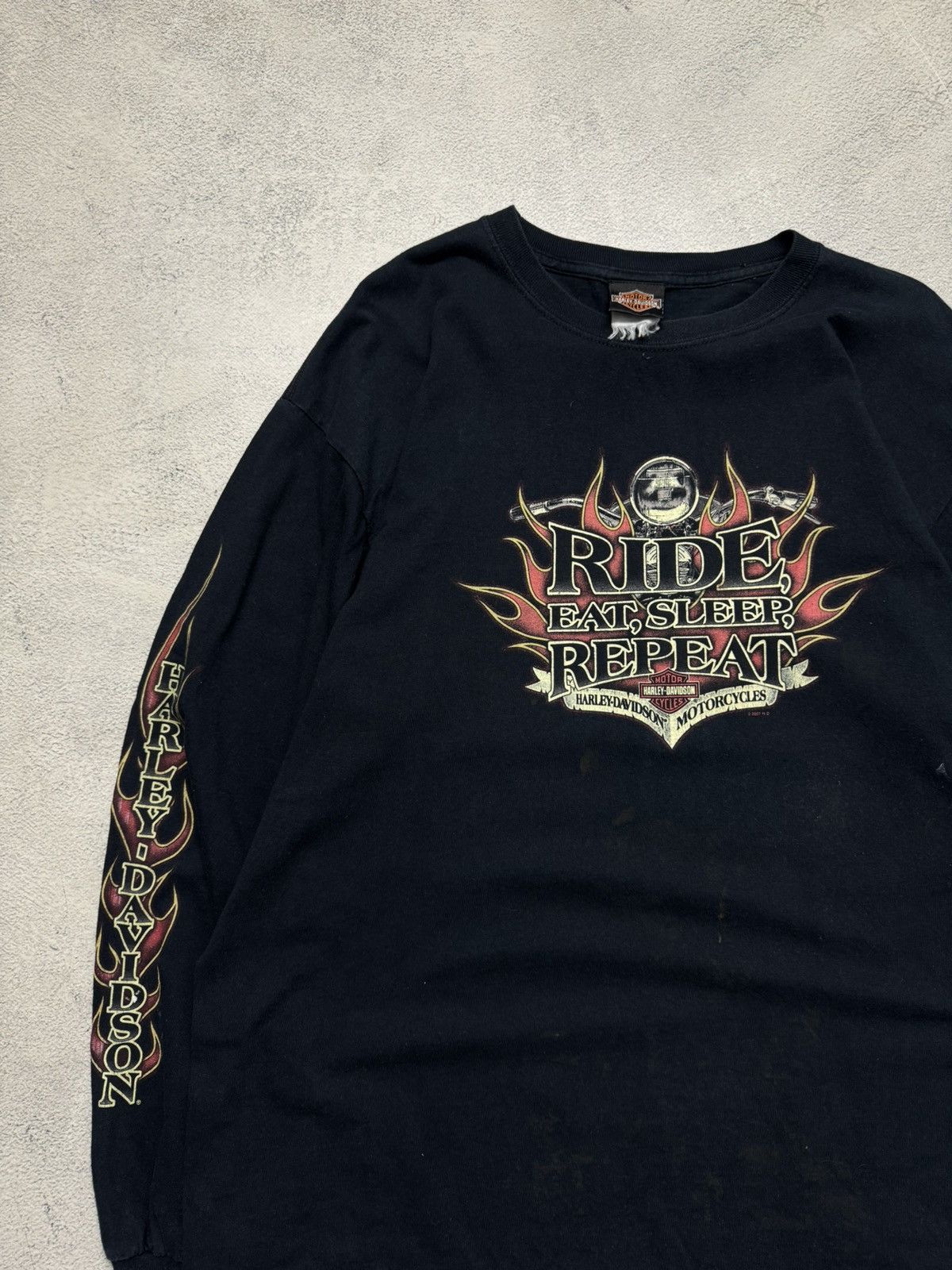 Harley Davidson Vintage FIre 🔥Ride Motorcycle Harley Davidson Long-Sleeve Size US XL / EU 56 / 4 - 6 Thumbnail