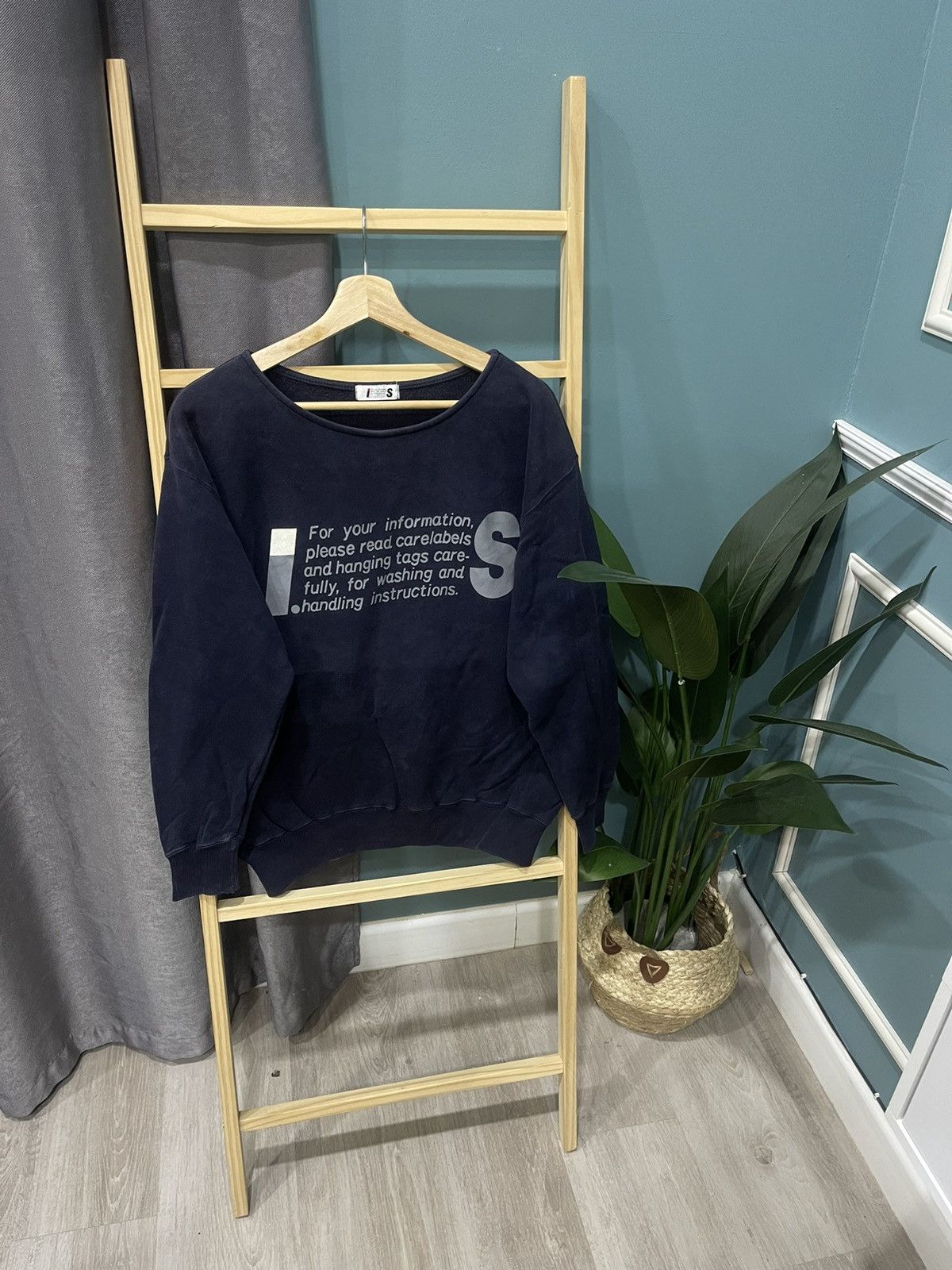 RARE 🔥 ISSEY MIYAKE Big Logo Sweatshirt