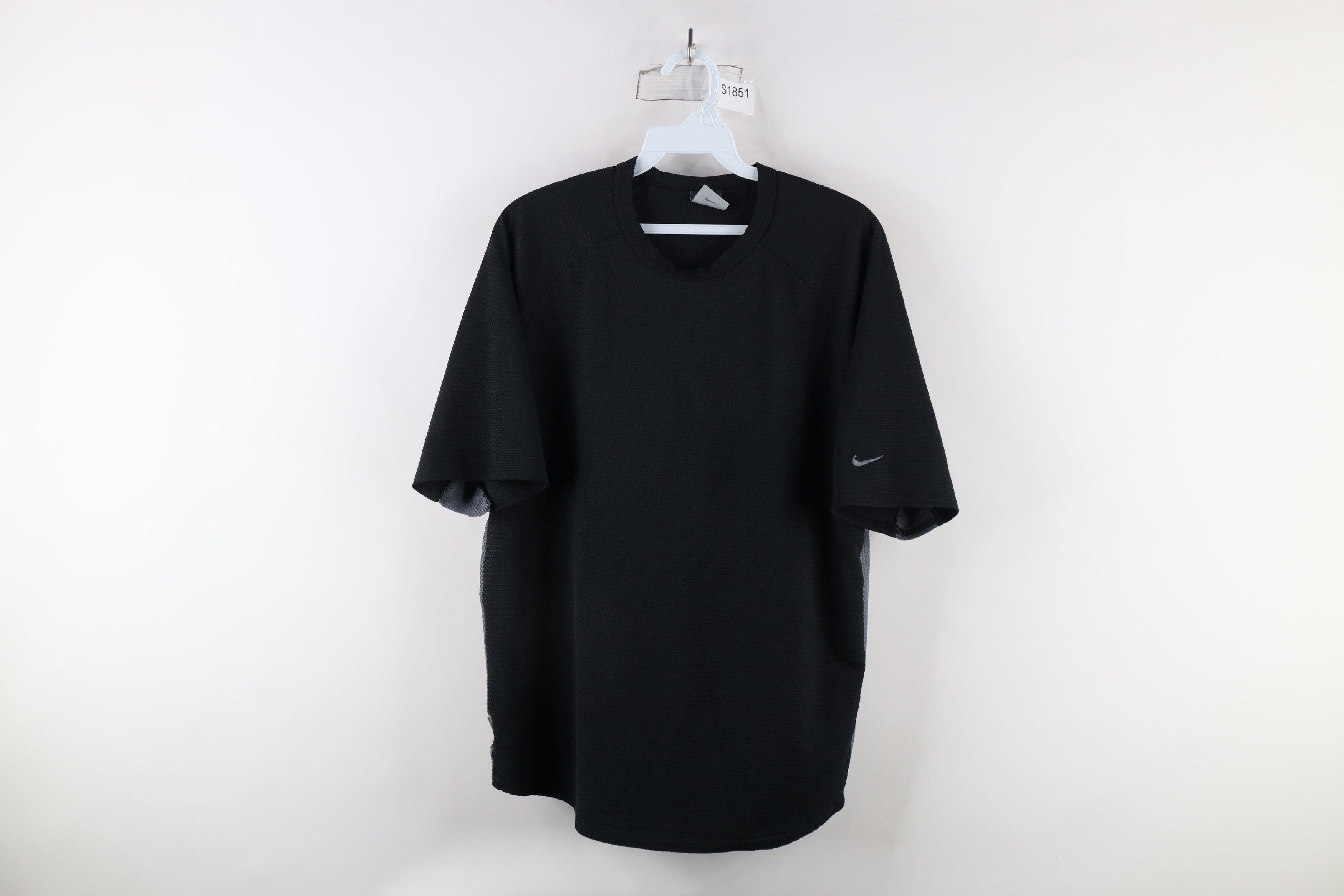 Nike × Vintage Vintage Nike Sphere Dry Scott Mini Swoosh Knit T-Shirt Size US M / EU 48-50 / 2 - 1 Thumbnail