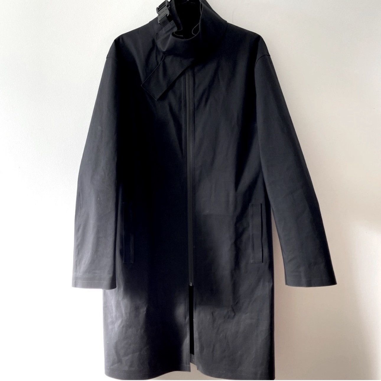 1017 ALYX 9SM × Mackintosh 1017 Alyx 9SM x Mackintosh Windbreaker Overcoat M Size US M / EU 48-50 / 2 - 1 Thumbnail