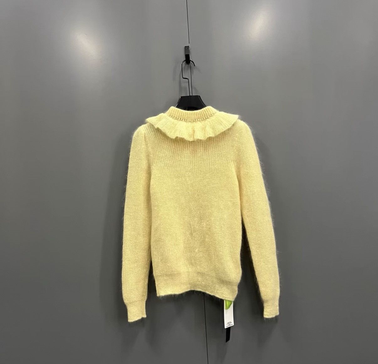 Miu Miu Miu Miu Ruffled Neck Knit Sweater J41 Size S / US 4 / IT 40 - 2 Thumbnail