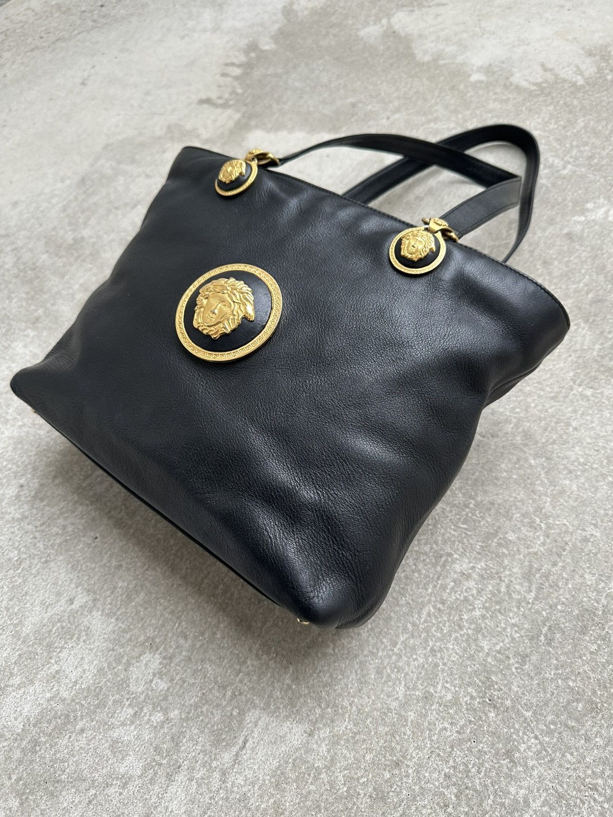 Versace Vintage Gianni Versace La Medusa Golden Logo Leather Bag Size ONE SIZE - 5 Thumbnail