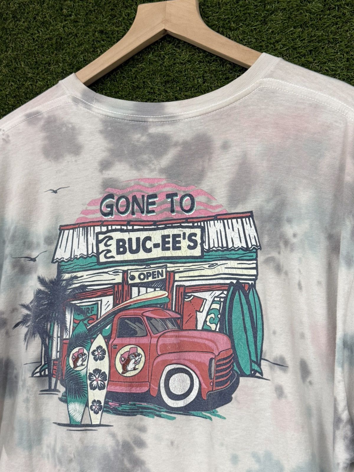 Vintage Vintage Buc-ee's Tie Dye Hippie Baja Beach Gas Logo Tee XL Size US XL / EU 56 / 4 - 4 Thumbnail