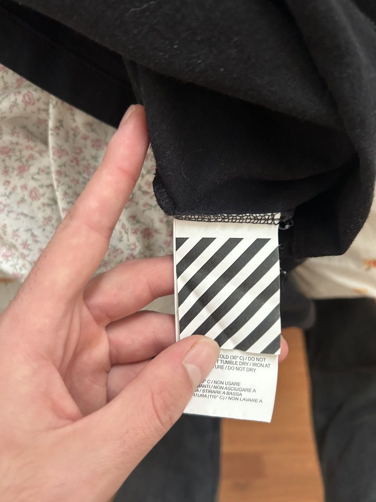 Off-White OFF WHITE MULTI COLOR LONGSLEEVE 2017 RELEASE Size US M / EU 48-50 / 2 - 8 Thumbnail
