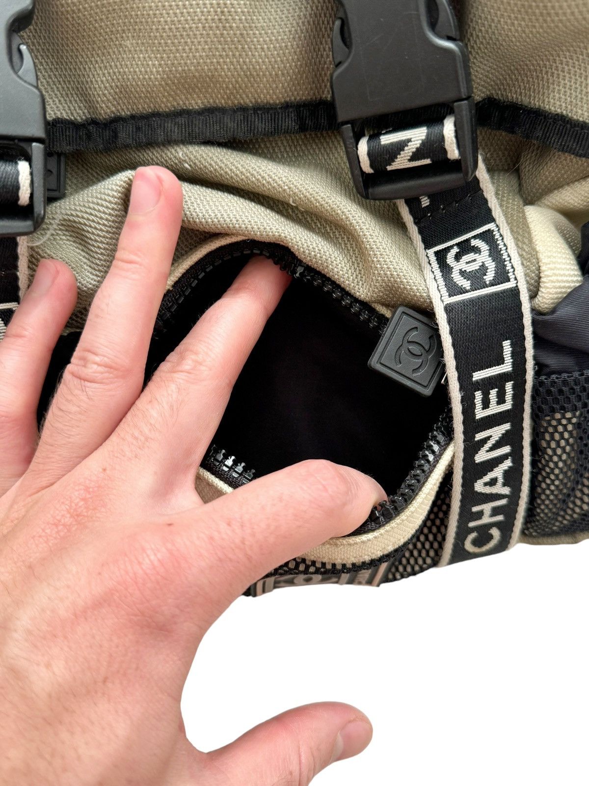 Chanel 2000’s Sport Utility Waist Bag Size ONE SIZE - 6 Thumbnail