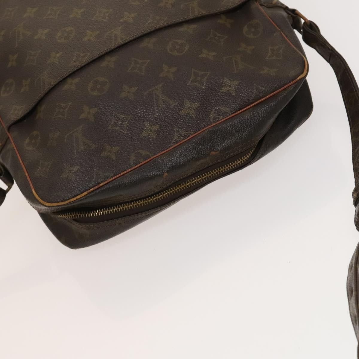 Louis Vuitton LOUIS VUITTON Monogram Danube GM Shoulder Bag M45262 Size ONE SIZE - 6 Thumbnail