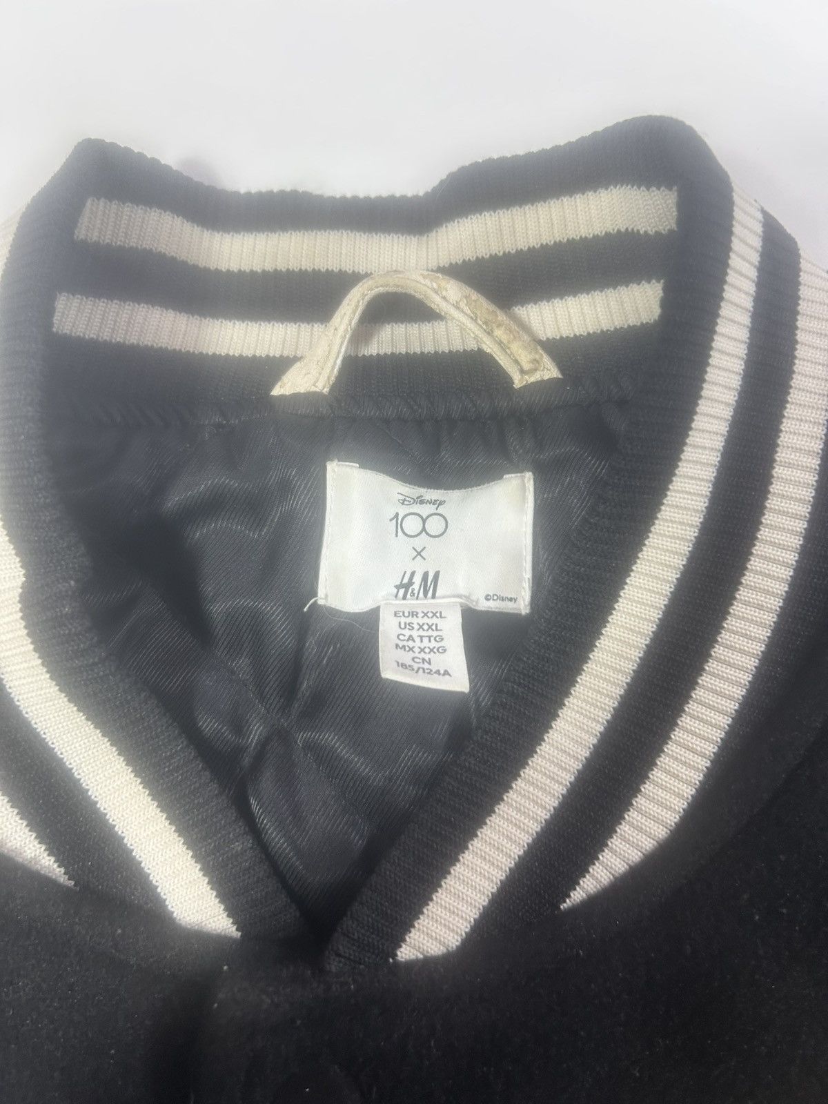 H&M MENS 2XL H&M DISNEY 100 YEARS ANNIVERSARY VARSITY JACKET Size US XXL / EU 58 / 5 - 4 Thumbnail