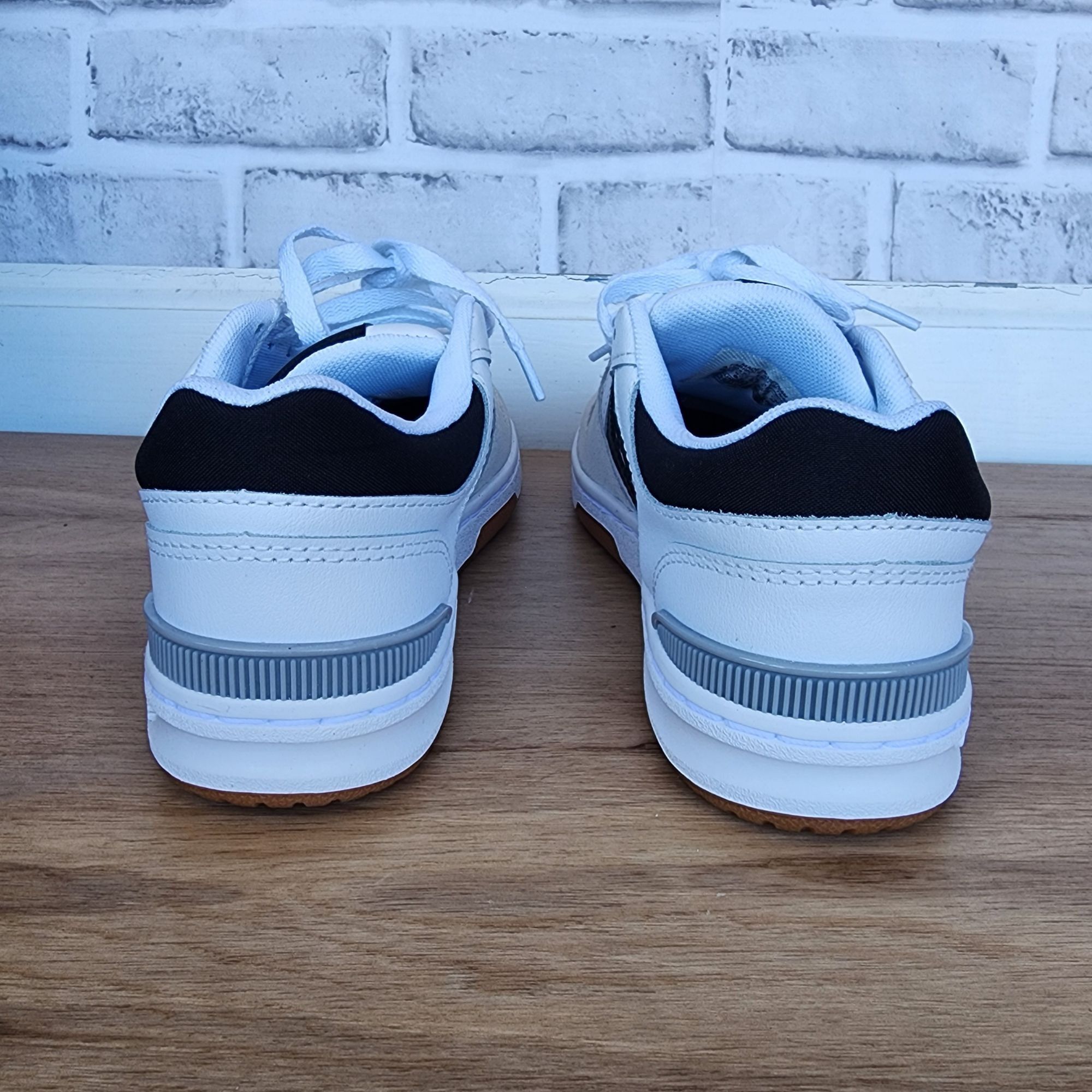 Converse ⭐Converse CL98 OX Low Top Size 5 Men's shoes Sneakers White Size US 5 / EU 37 - 5 Thumbnail