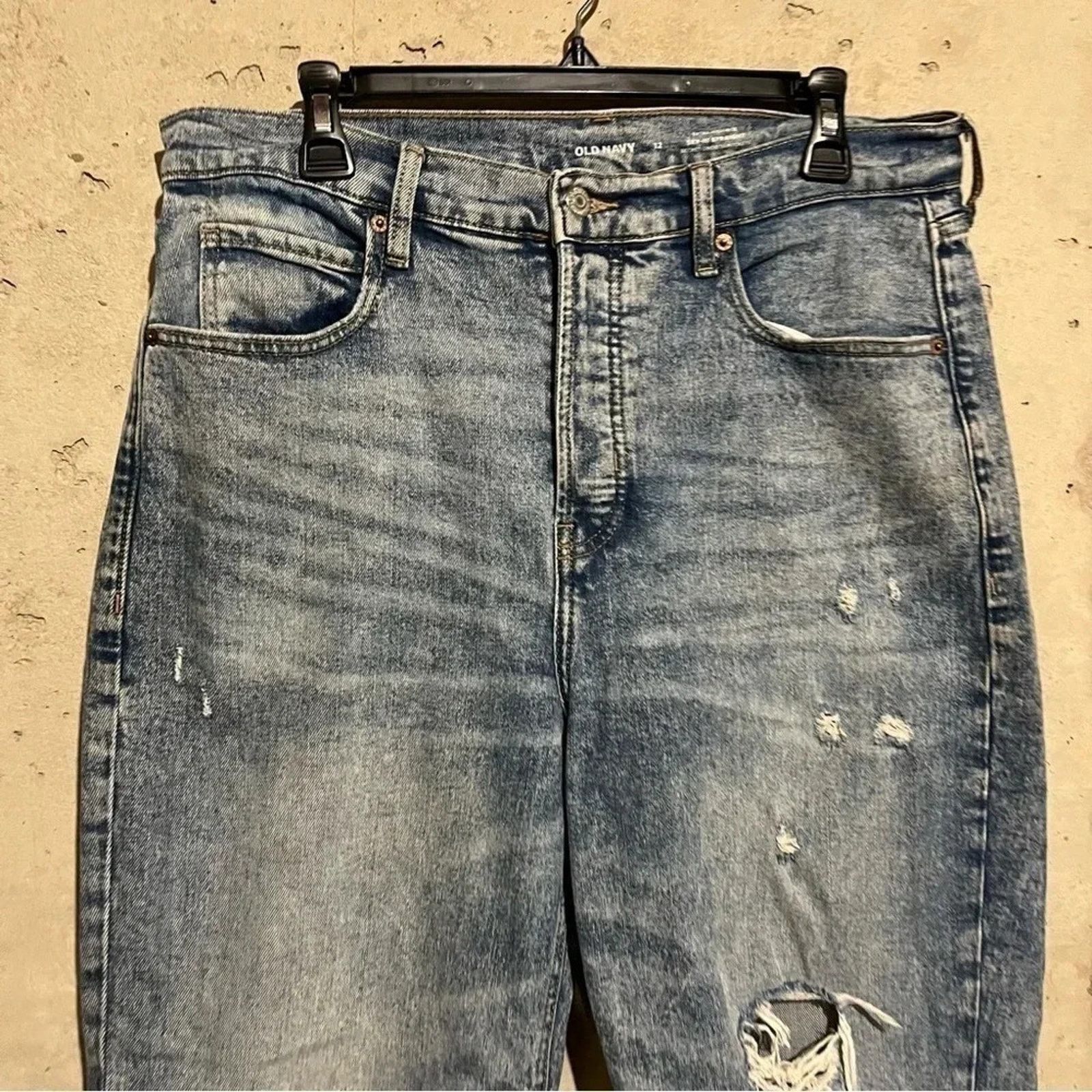 Old Navy Old Navy Women's Distressed Sky-Hi Extra Jeans Size 12 Size 34" / US 12 / IT 48 - 2 Thumbnail