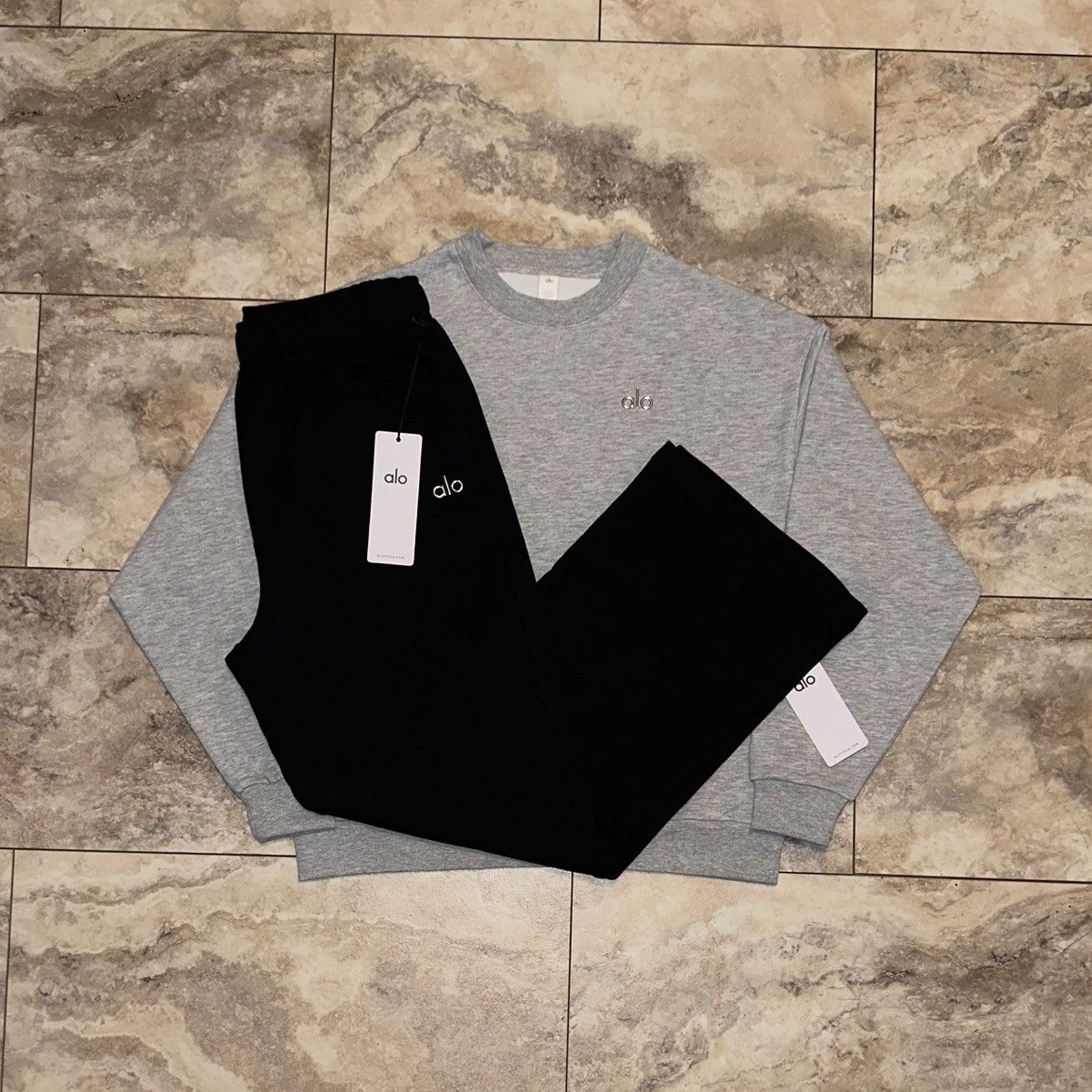 Alo Alo Yoga Accolade Crewneck & Sweatpants Set Grey/Black Large Size US L / EU 52-54 / 3 - 1 Thumbnail