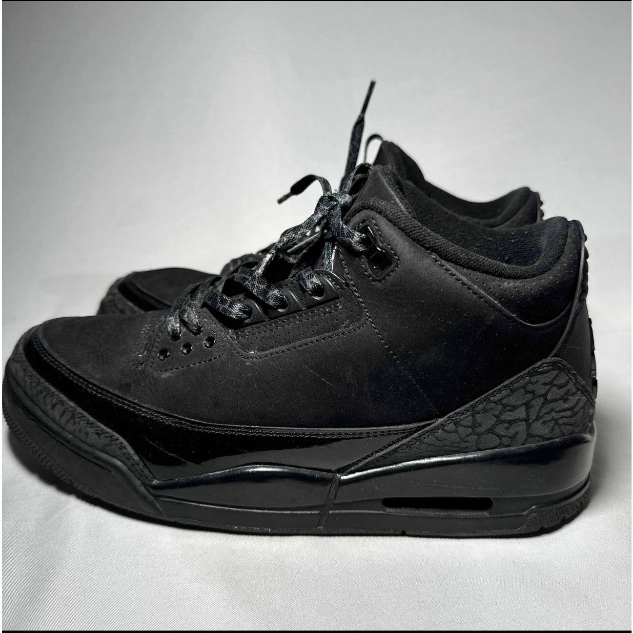 Jordan Brand × Nike Size 9 - Nike Air Jordan 3 Retro Black Cat 2025 Men's Shoes Size US 9 / EU 42 - 9 Thumbnail