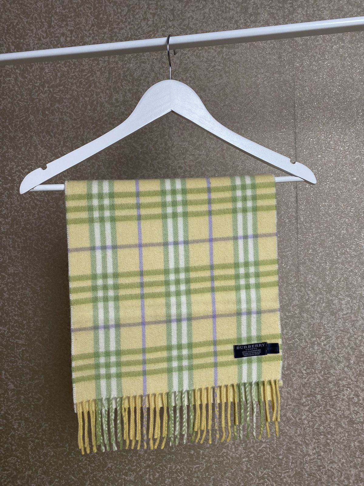 Burberry Burberry London Pure Cashmere Green/Yellow Check Scarf Size ONE SIZE - 3 Thumbnail