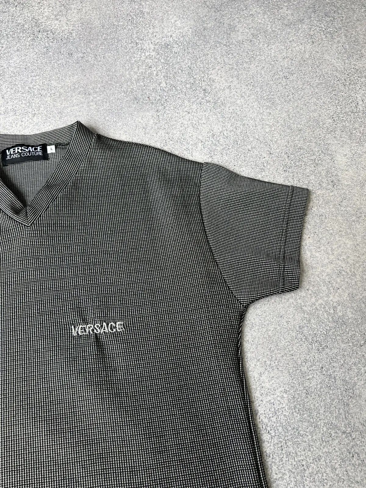 Versace × Versace Jeans Couture × Vintage Vintage Versace Jeans Couture Grey Tee Size US L / EU 52-54 / 3 - 5 Thumbnail