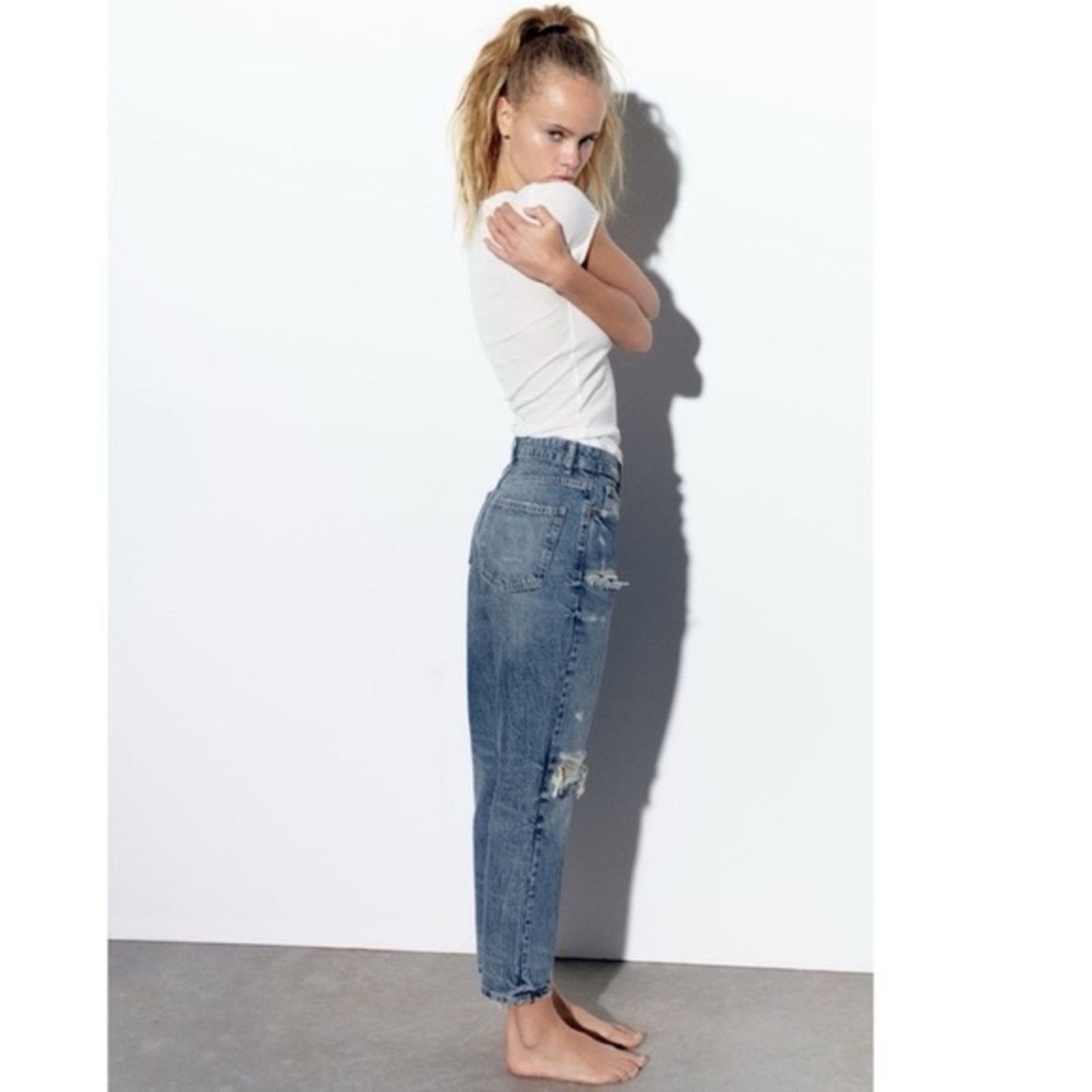 Zara Zara High Waisted Mom Fit Distressed Denim Jeans Womens 6 Size 28" / US 6 / IT 42 - 2 Thumbnail
