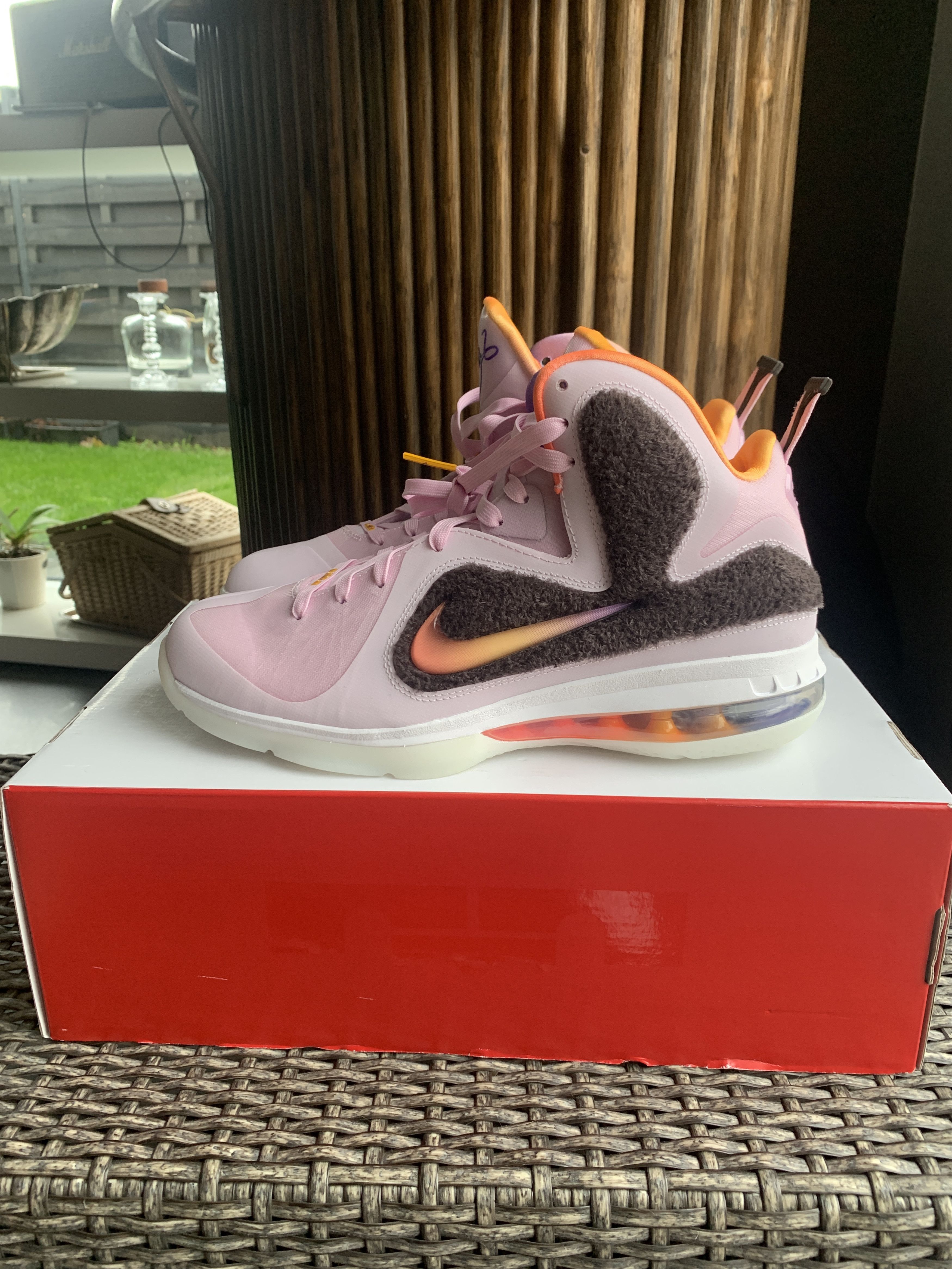 Nike NIKE LEBRON IX 9.5 US sneakers new 100% authentiques NO BOX Size US 9.5 / EU 42-43 - 1 Thumbnail