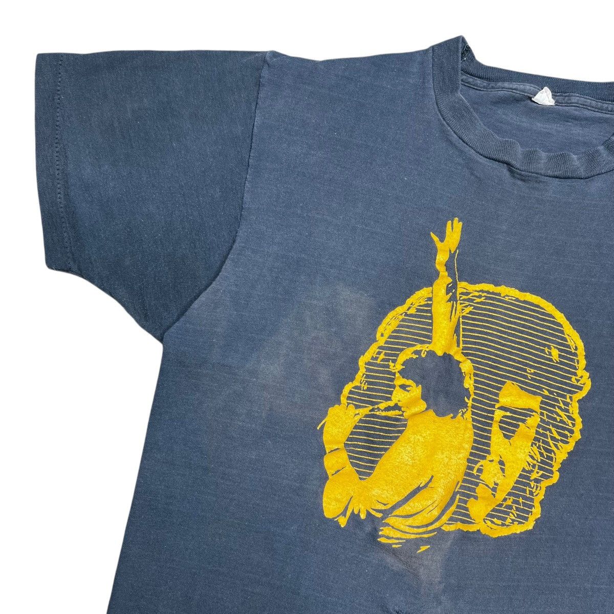 Band Tees Vintage 1970s Neil Diamond Band Tee Graphic T-Shirt Size US M / EU 48-50 / 2 - 8 Thumbnail