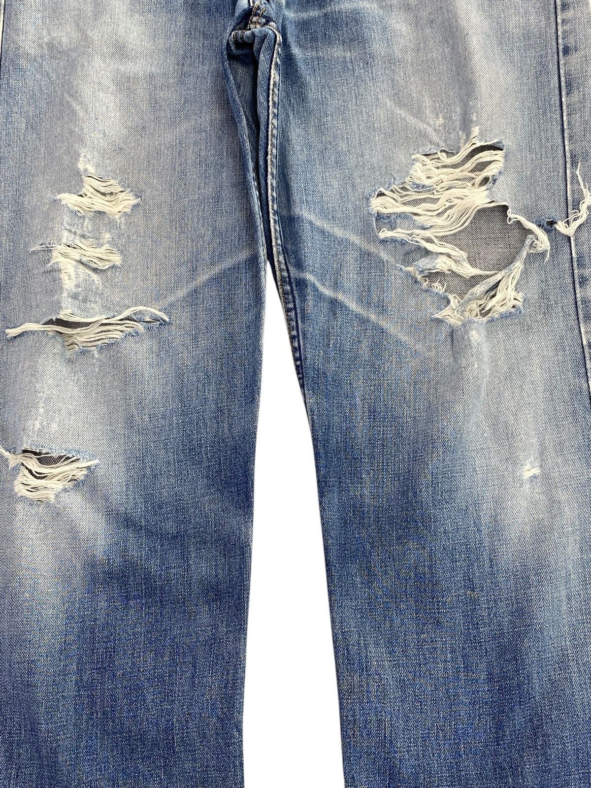 Levi's Vintage Clothing Vintage Y2K Levi’s Faded Wash Distressed Loose Jeans Size US 36 / EU 52 - 6 Thumbnail